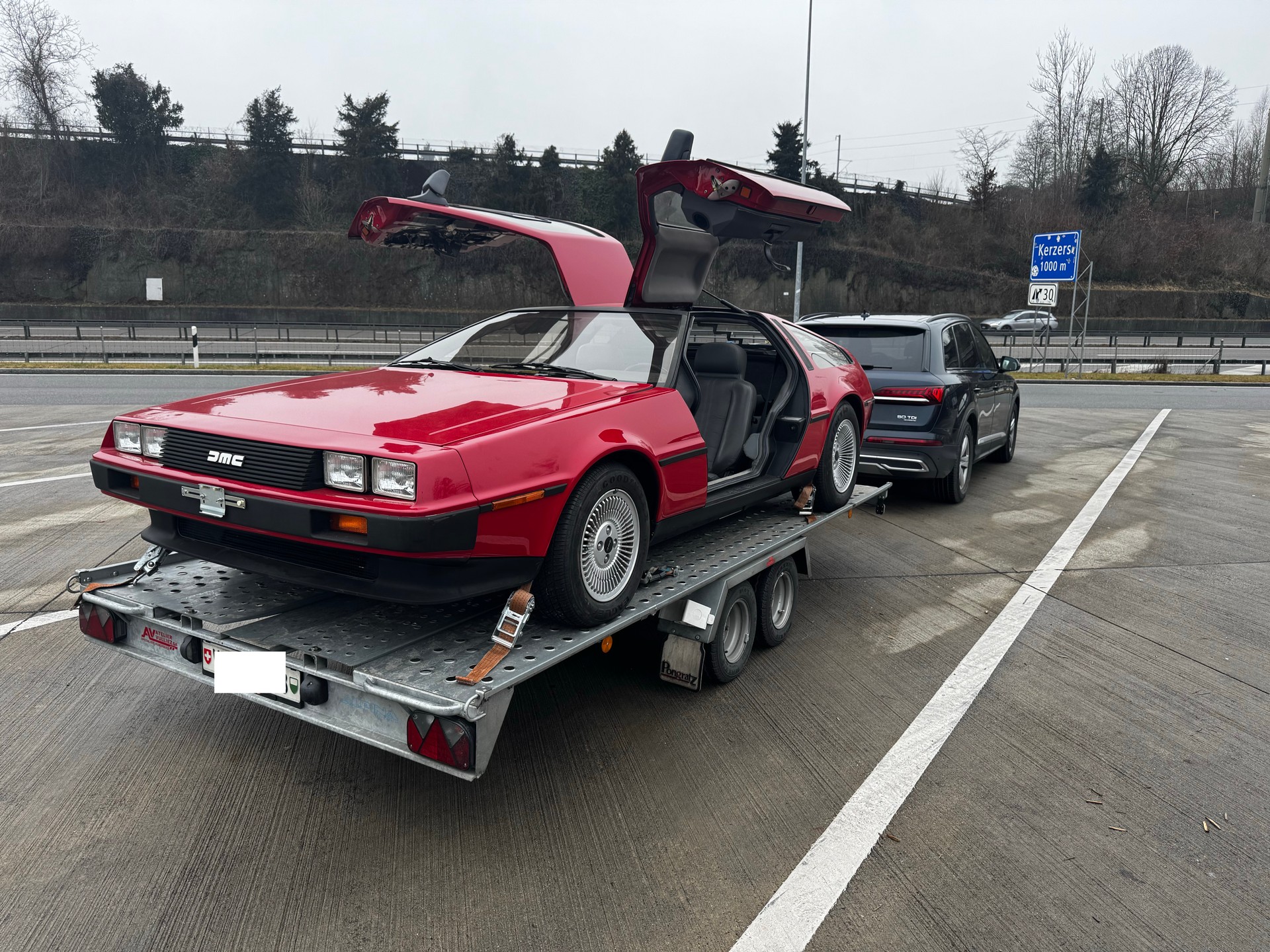 DeLorean DMC-12-image-4