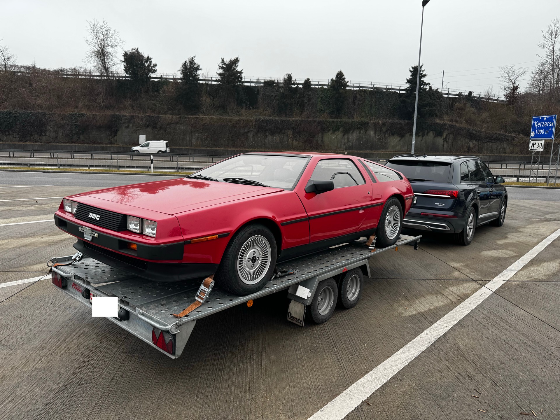 DeLorean DMC-12-image-0