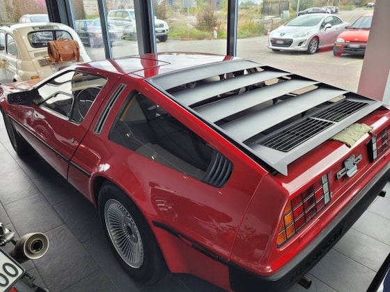 DeLorean DMC-12-image-12