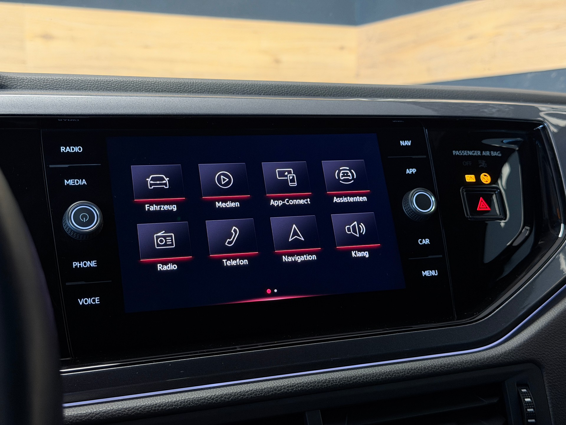 VW Polo 2.0 TSI GTI DSG-image-15