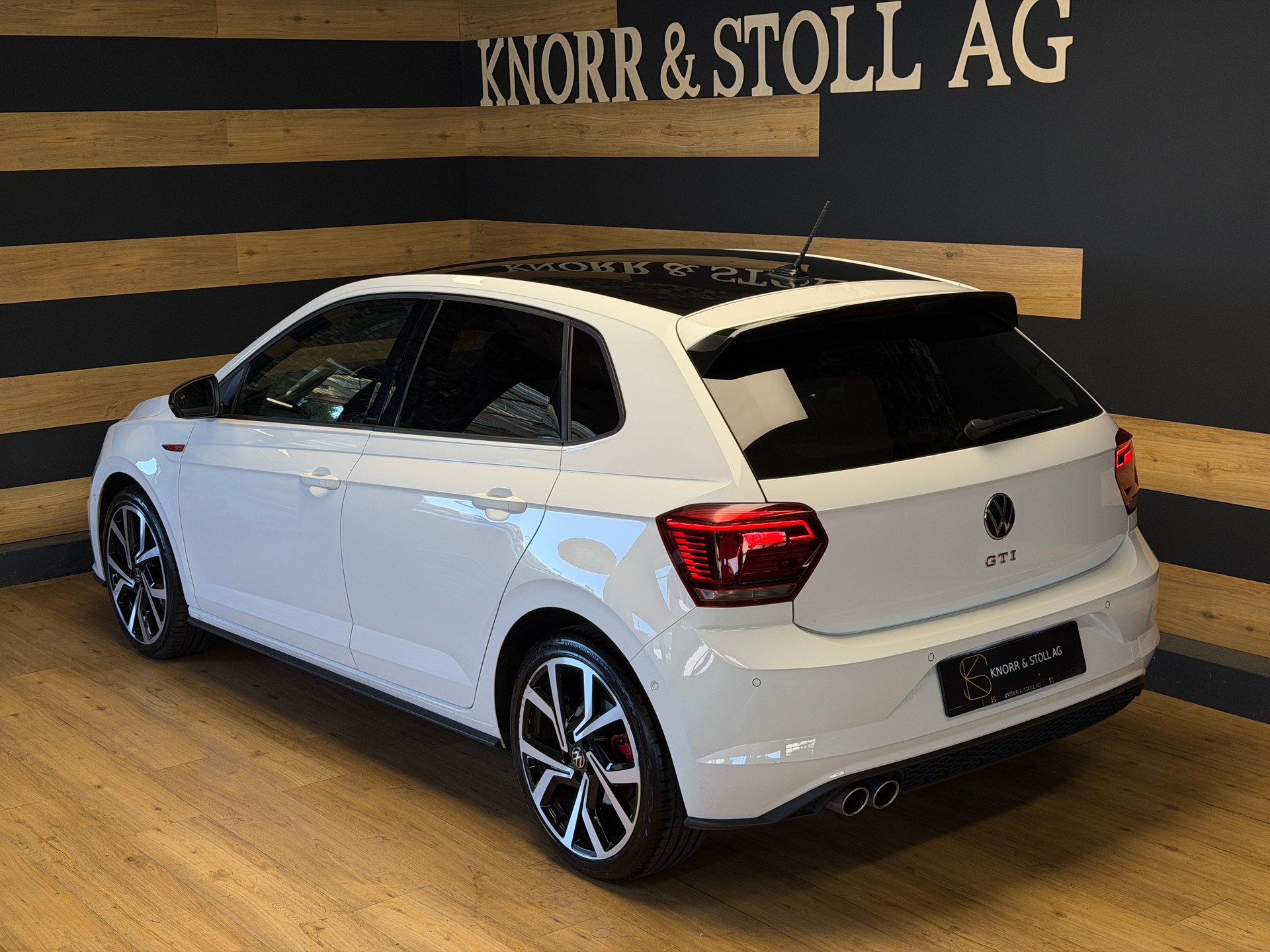 VW Polo 2.0 TSI GTI DSG-image-7