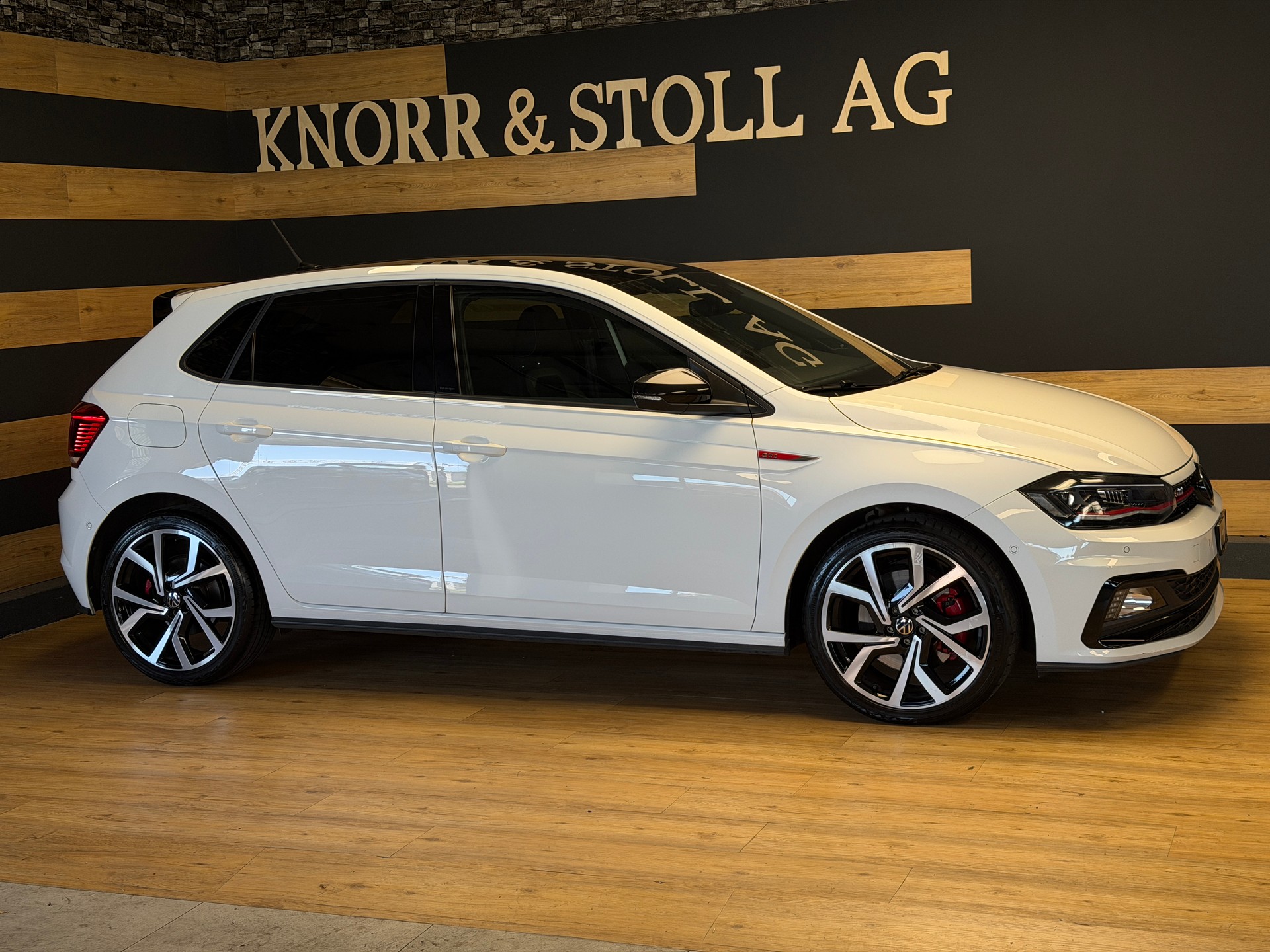 VW Polo 2.0 TSI GTI DSG-image-4