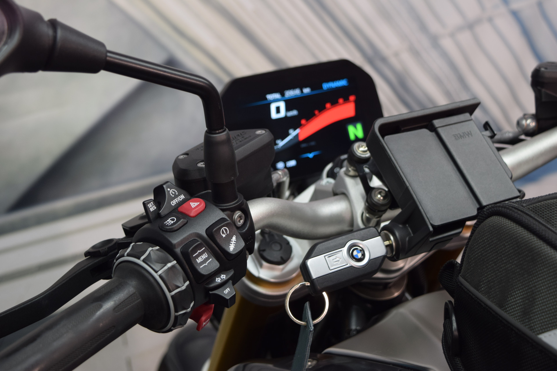 BMW R 1250 R Exclusive inkl. Seitenkoffer & Tankrucksack-image-6
