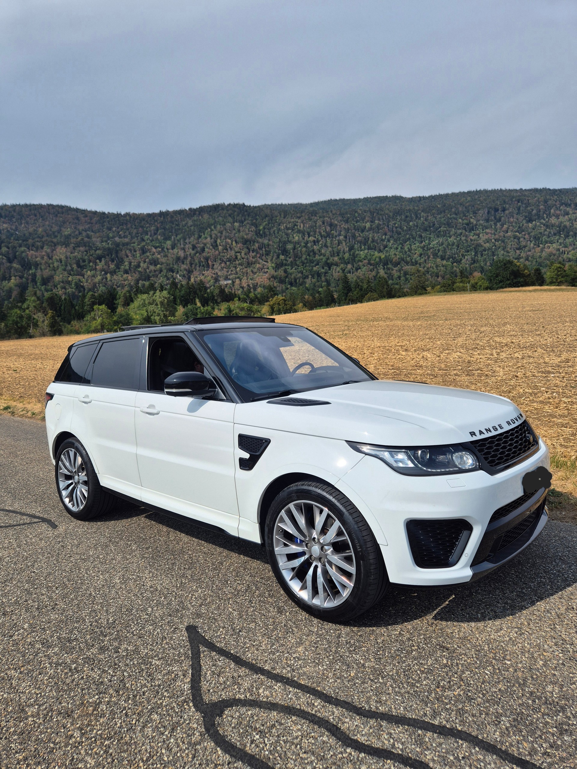 LAND ROVER Range Rover Sport 5.0 V8 SVR-image-0