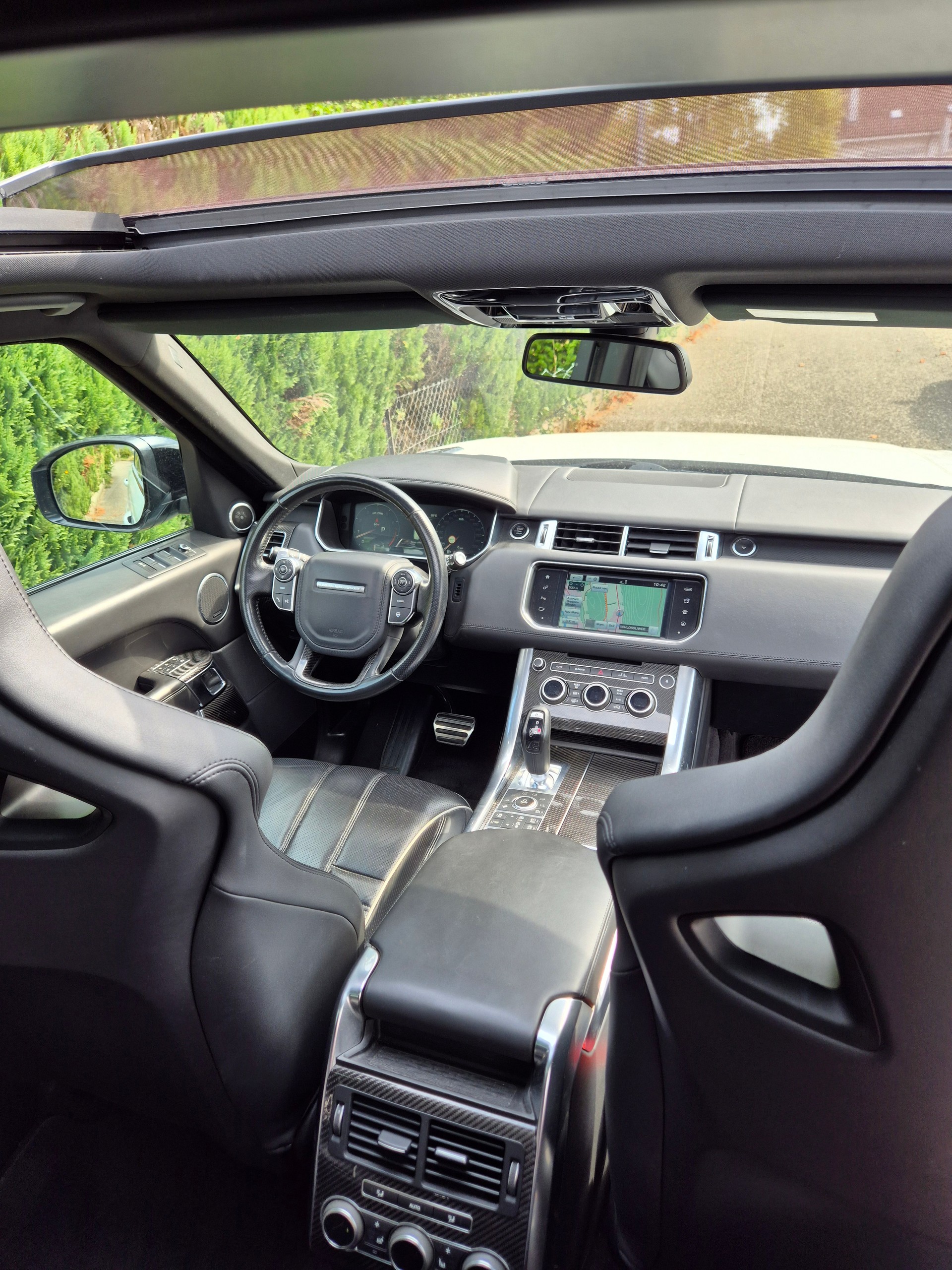 LAND ROVER Range Rover Sport 5.0 V8 SVR-image-13