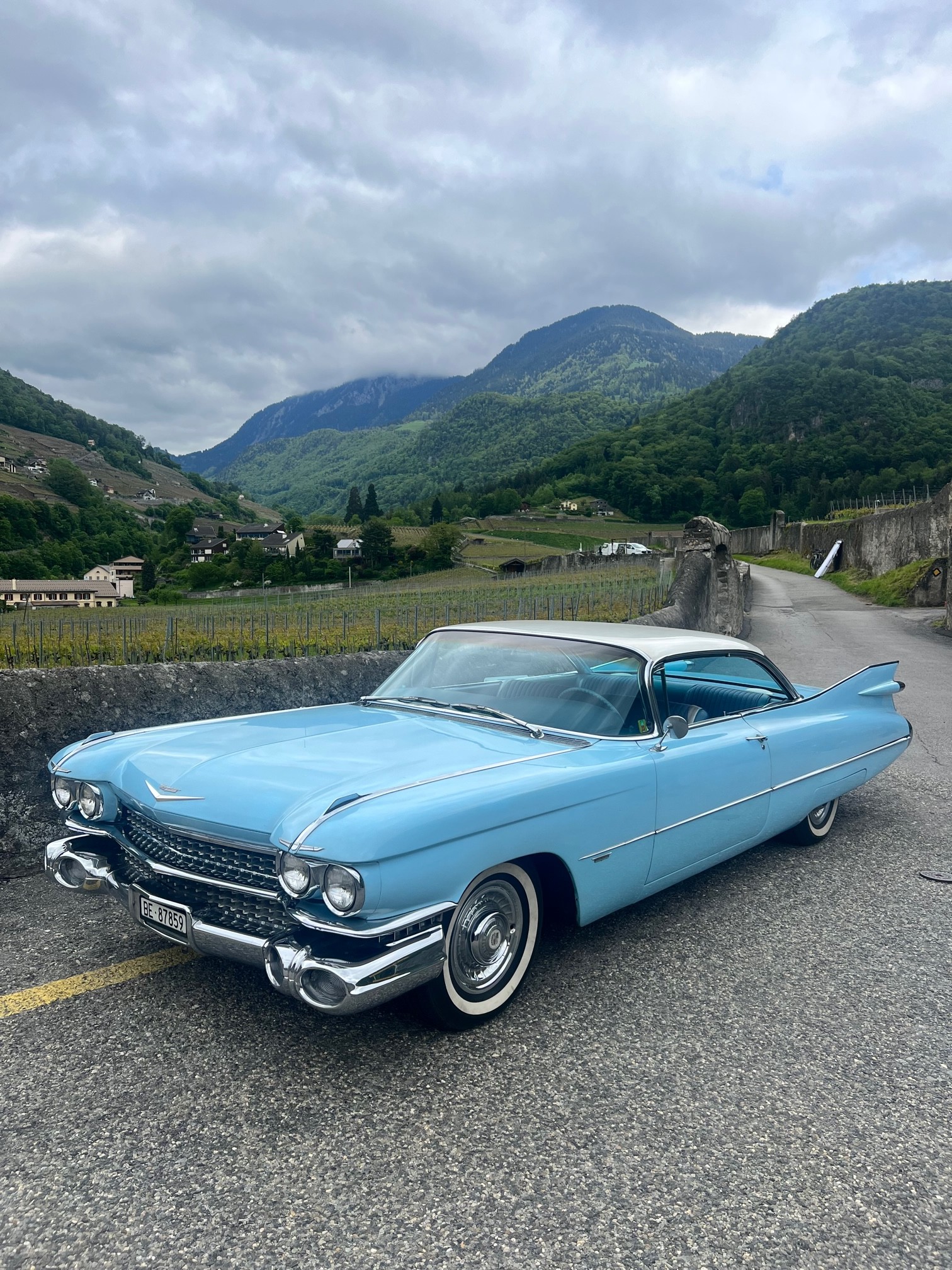 CADILLAC SERIES 62-image-0