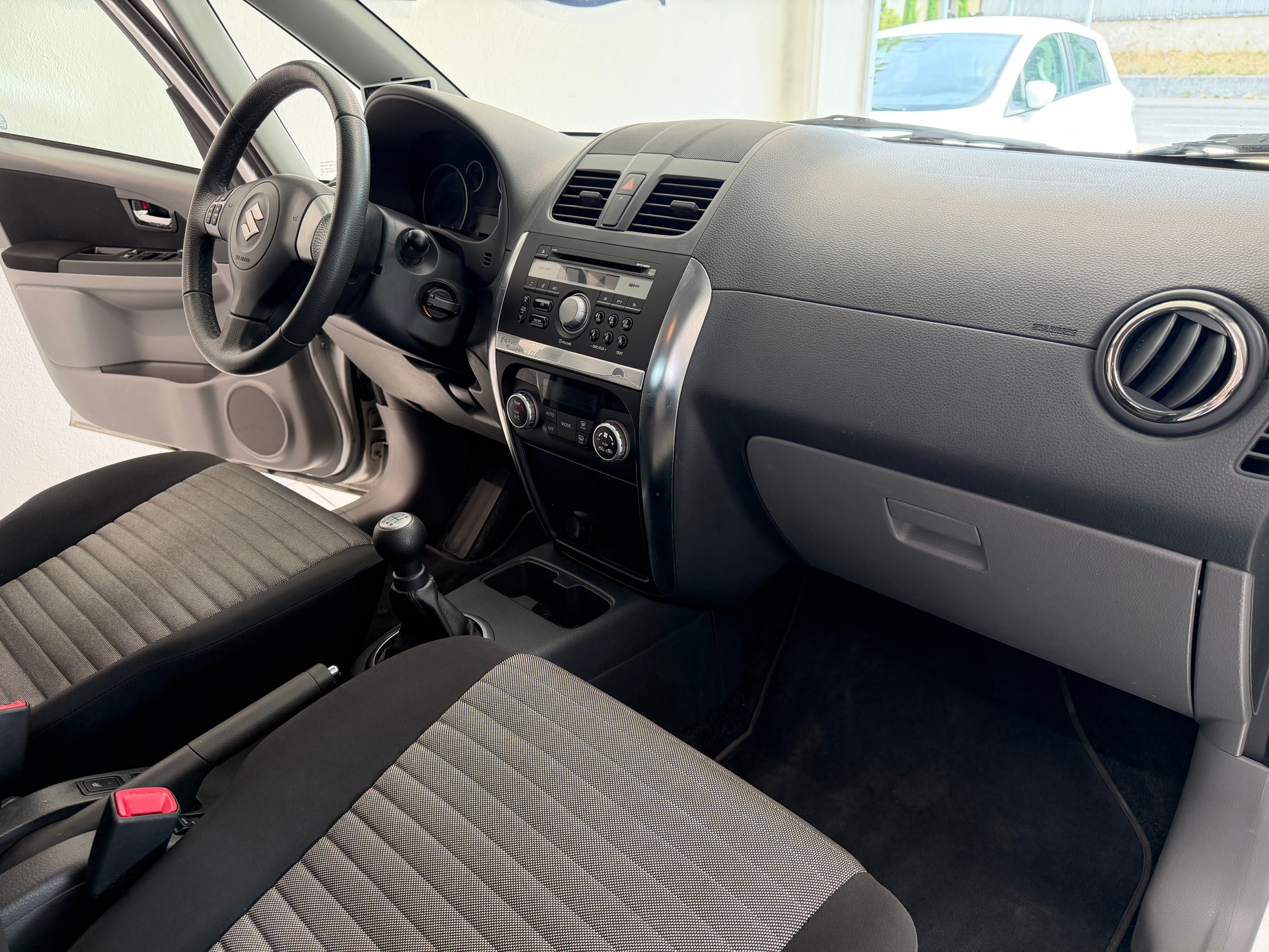 SUZUKI SX4 1.6 16V GL Top Piz Sulai limited edition 4WD-image-7