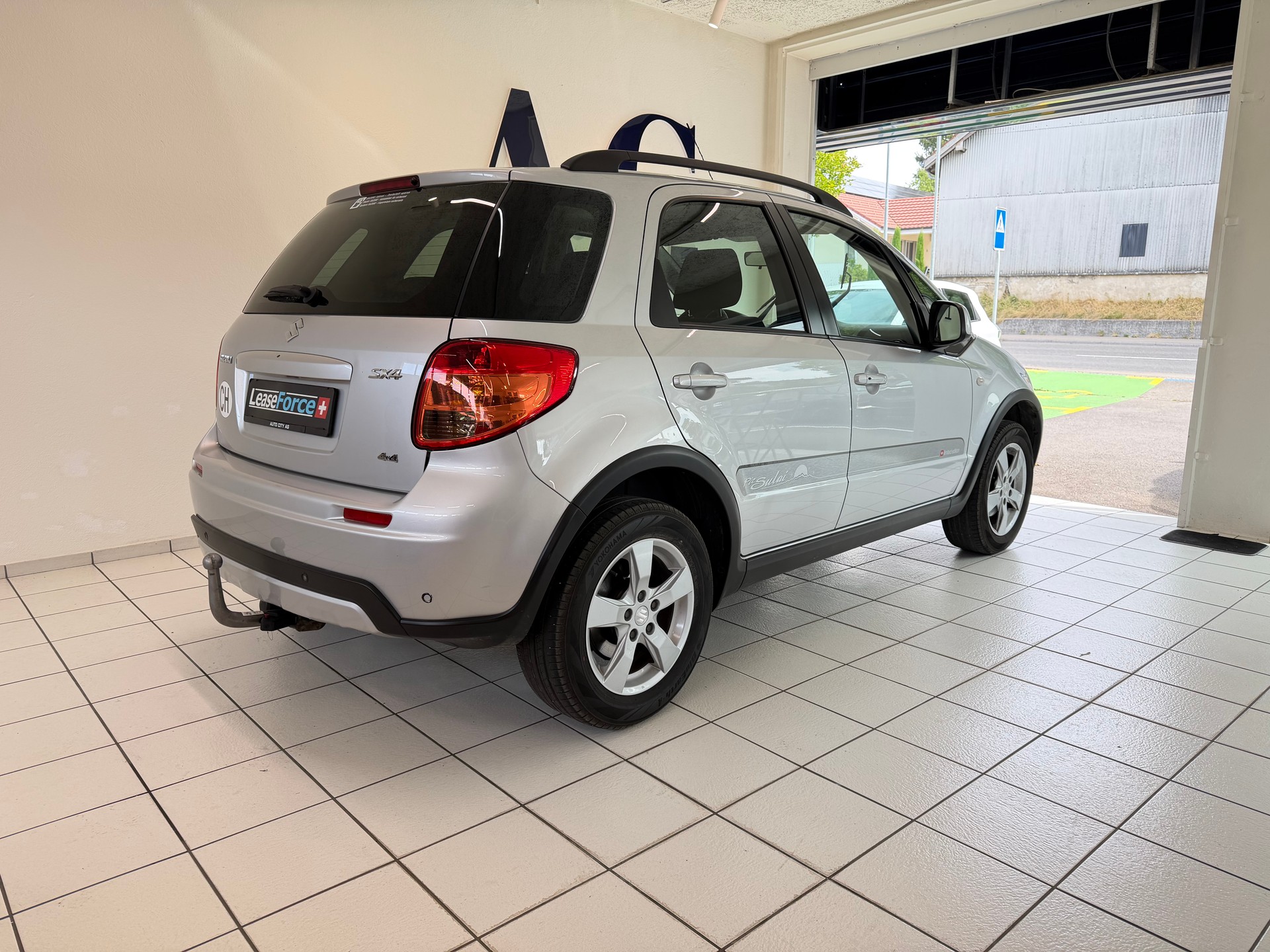 SUZUKI SX4 1.6 16V GL Top Piz Sulai limited edition 4WD-image-2