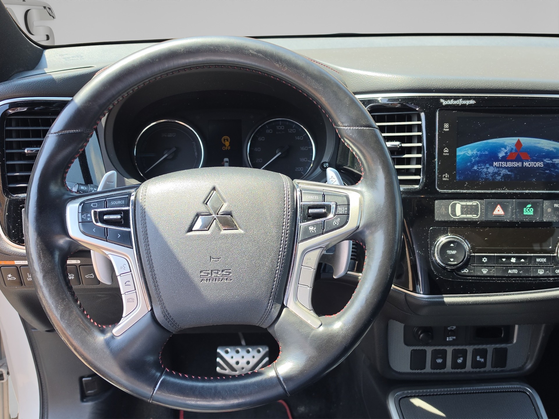 MITSUBISHI Outlander 2.0 PHEV Style Anniversary 4WD Automatic-image-9