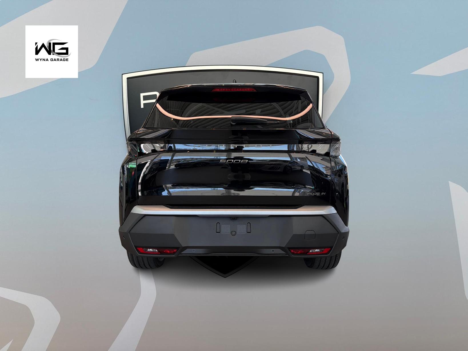PEUGEOT 5008 1.6 PHEV 225 GT Exclusive-image-3