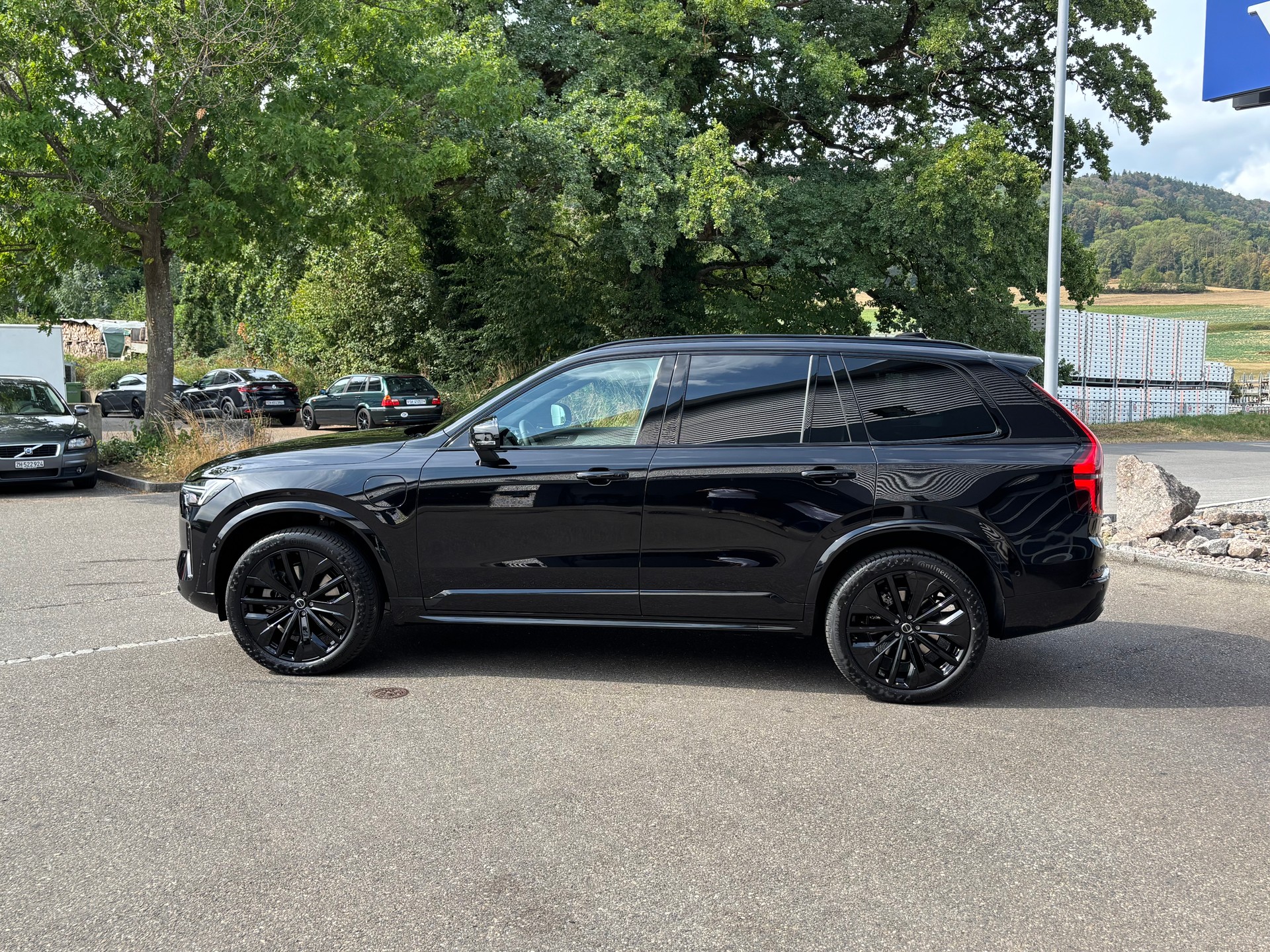 VOLVO XC90 2.0 T8 TE Black Edition eAWD-image-4