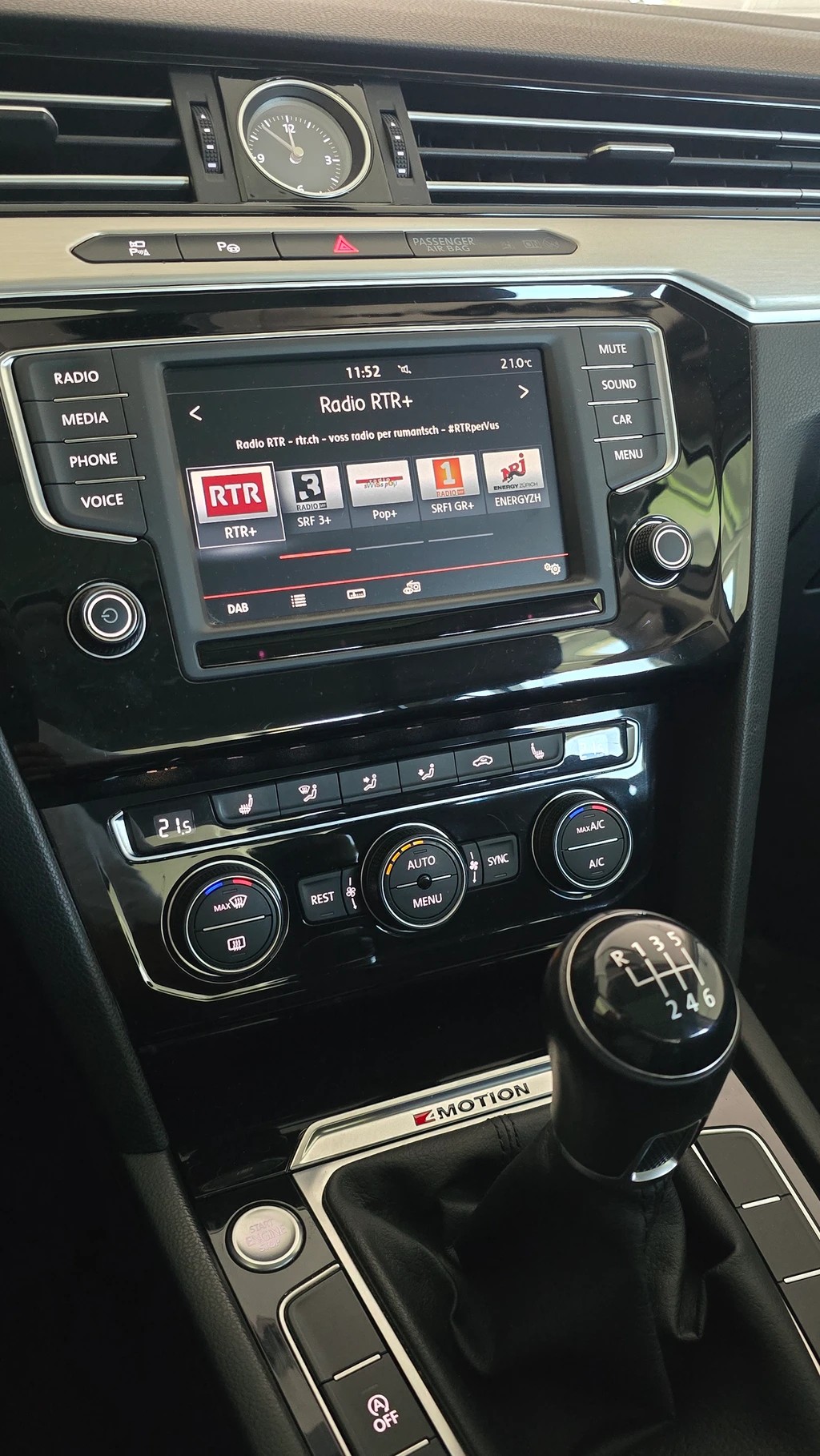 VW Passat 2.0 TDI R-Line Highline 4Motion-image-13
