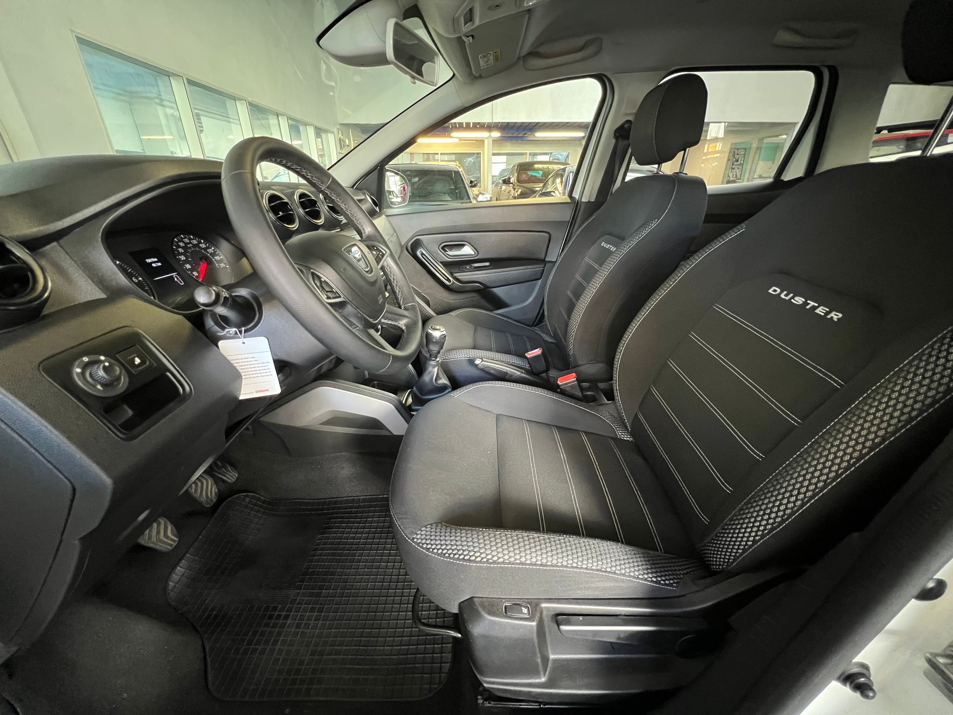 DACIA Duster TCe 125 Prestige 4x4-image-11
