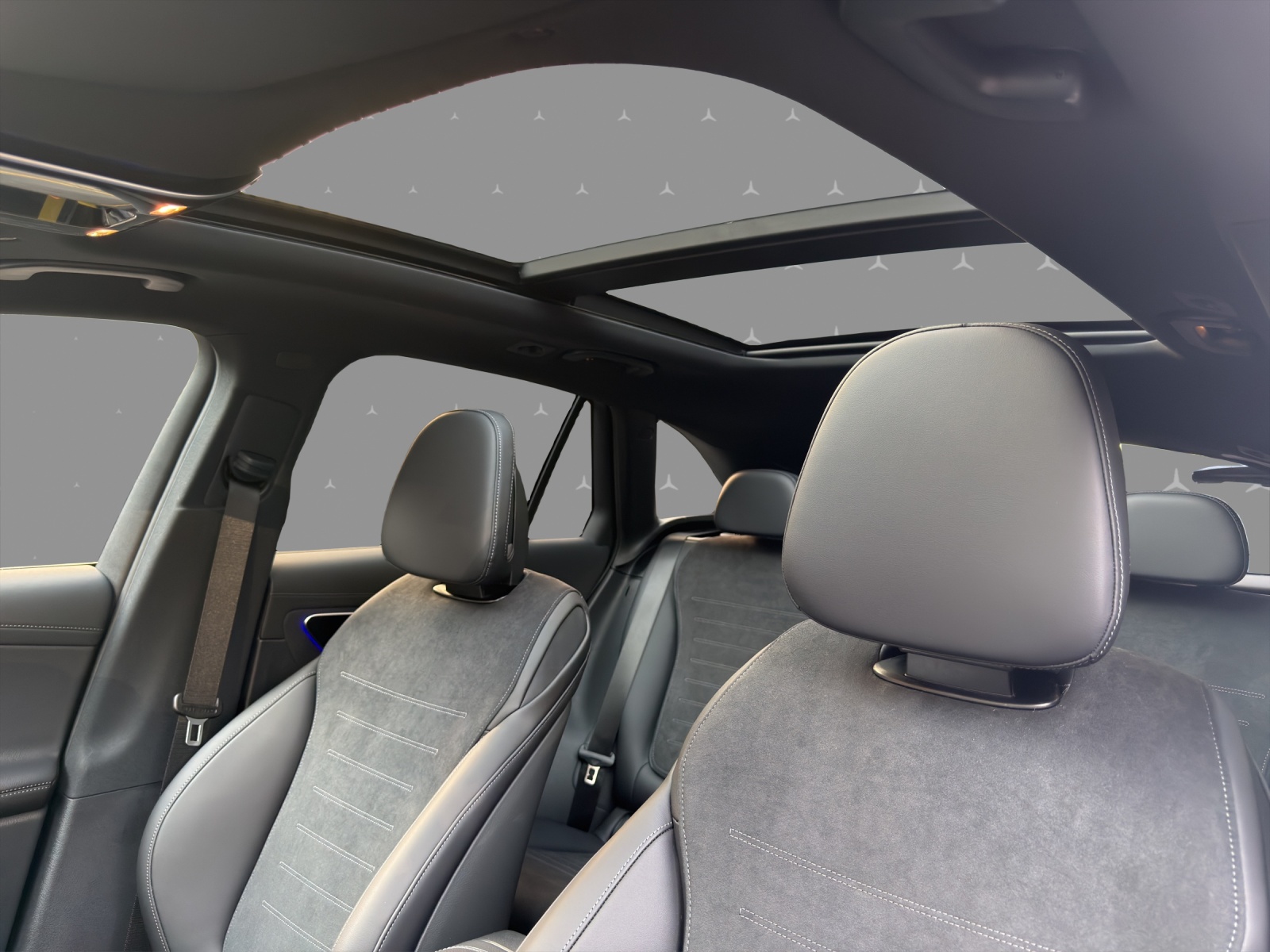 MERCEDES-BENZ GLC 220 d 4Matic 9G-Tronic-image-8