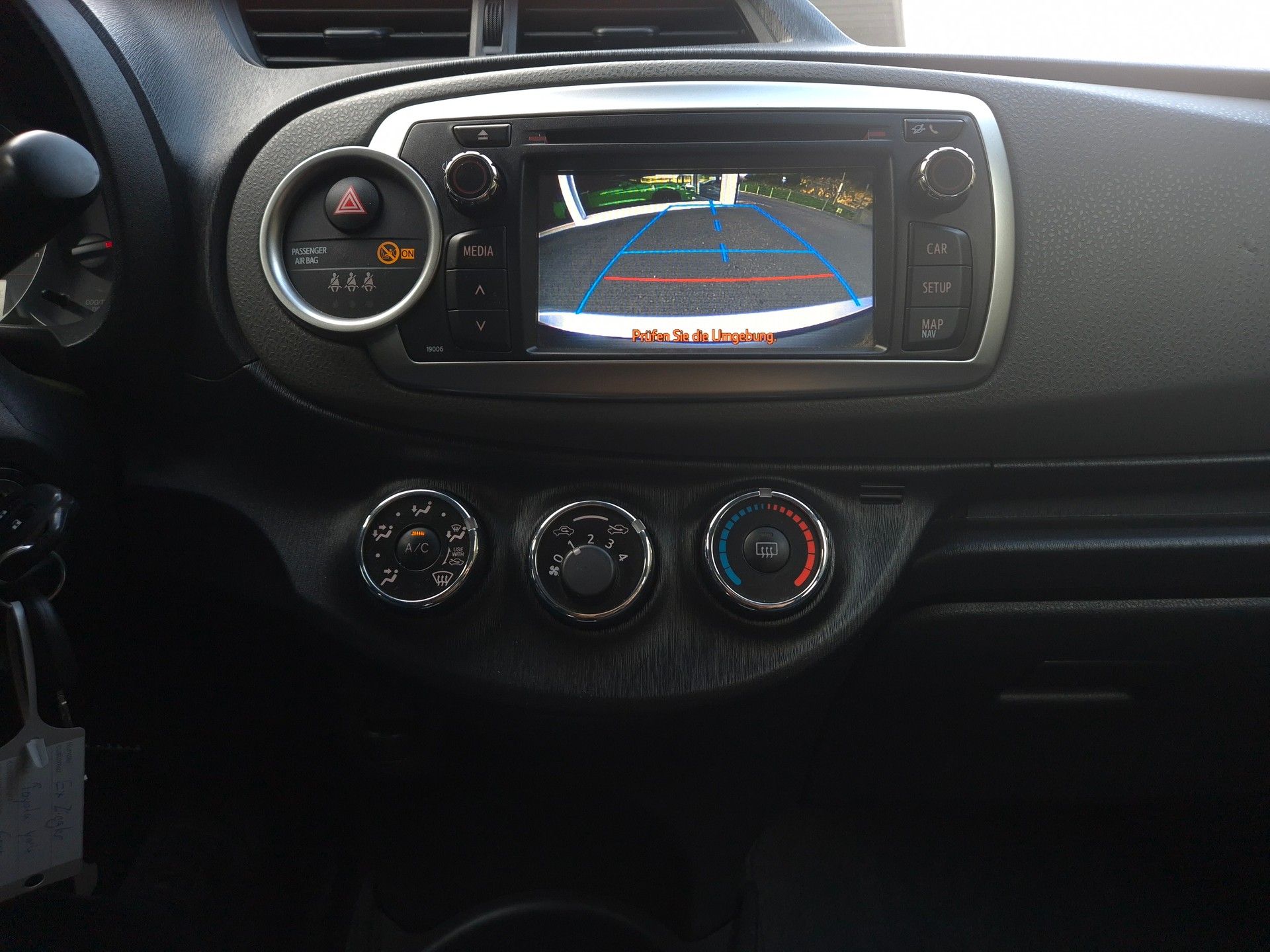 TOYOTA Yaris 1.33 Luna-image-21