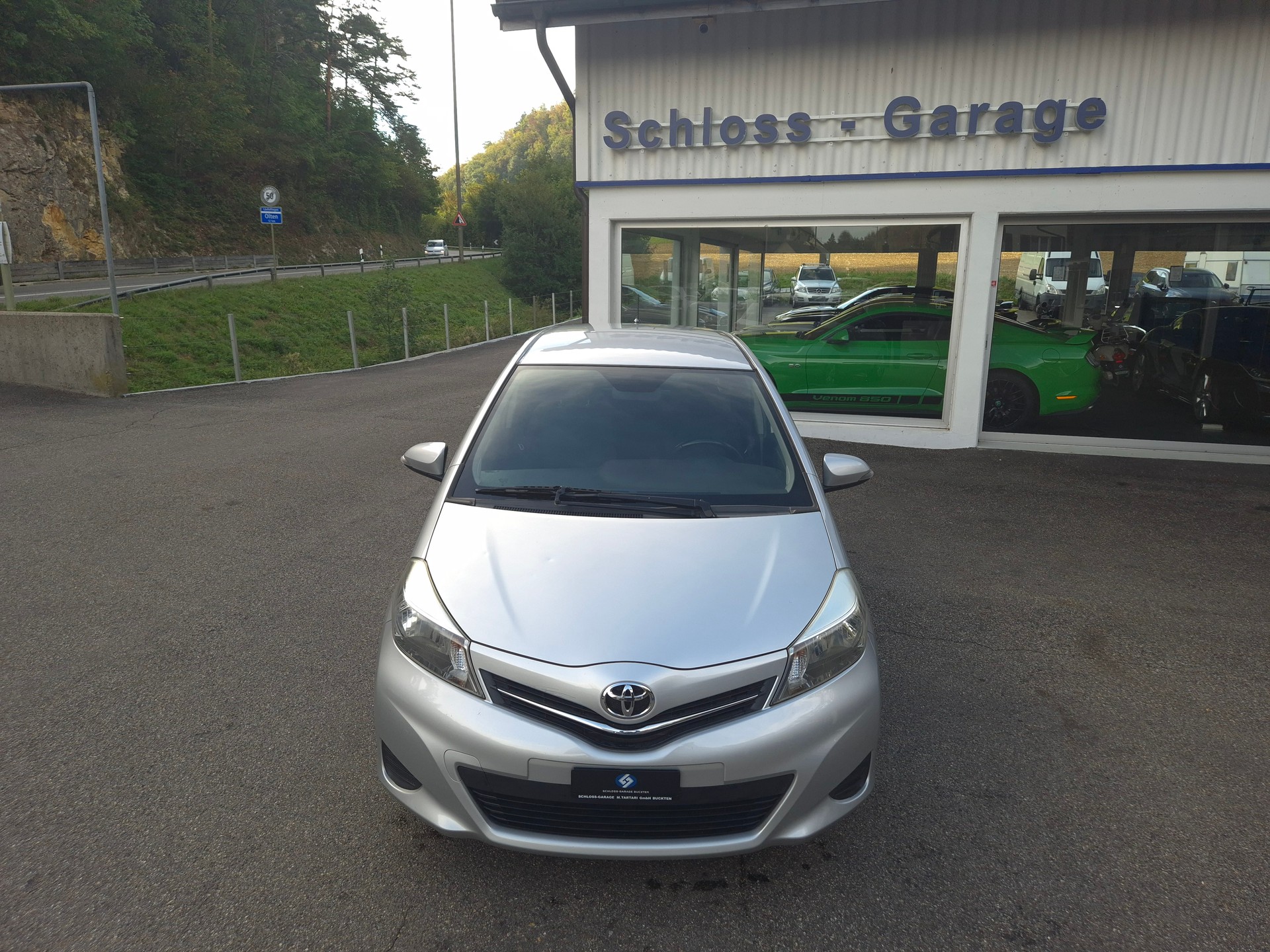 TOYOTA Yaris 1.33 Luna-image-2