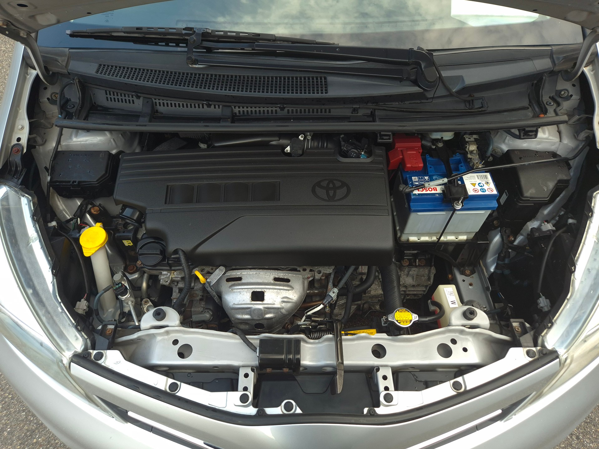 TOYOTA Yaris 1.33 Luna-image-27