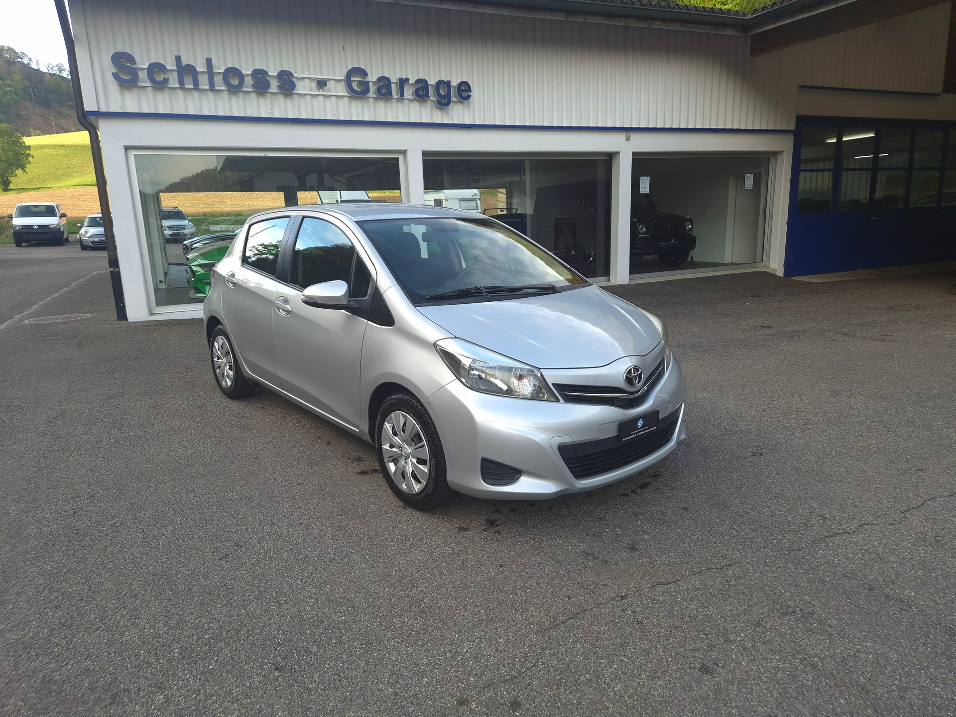 TOYOTA Yaris 1.33 Luna-image-0