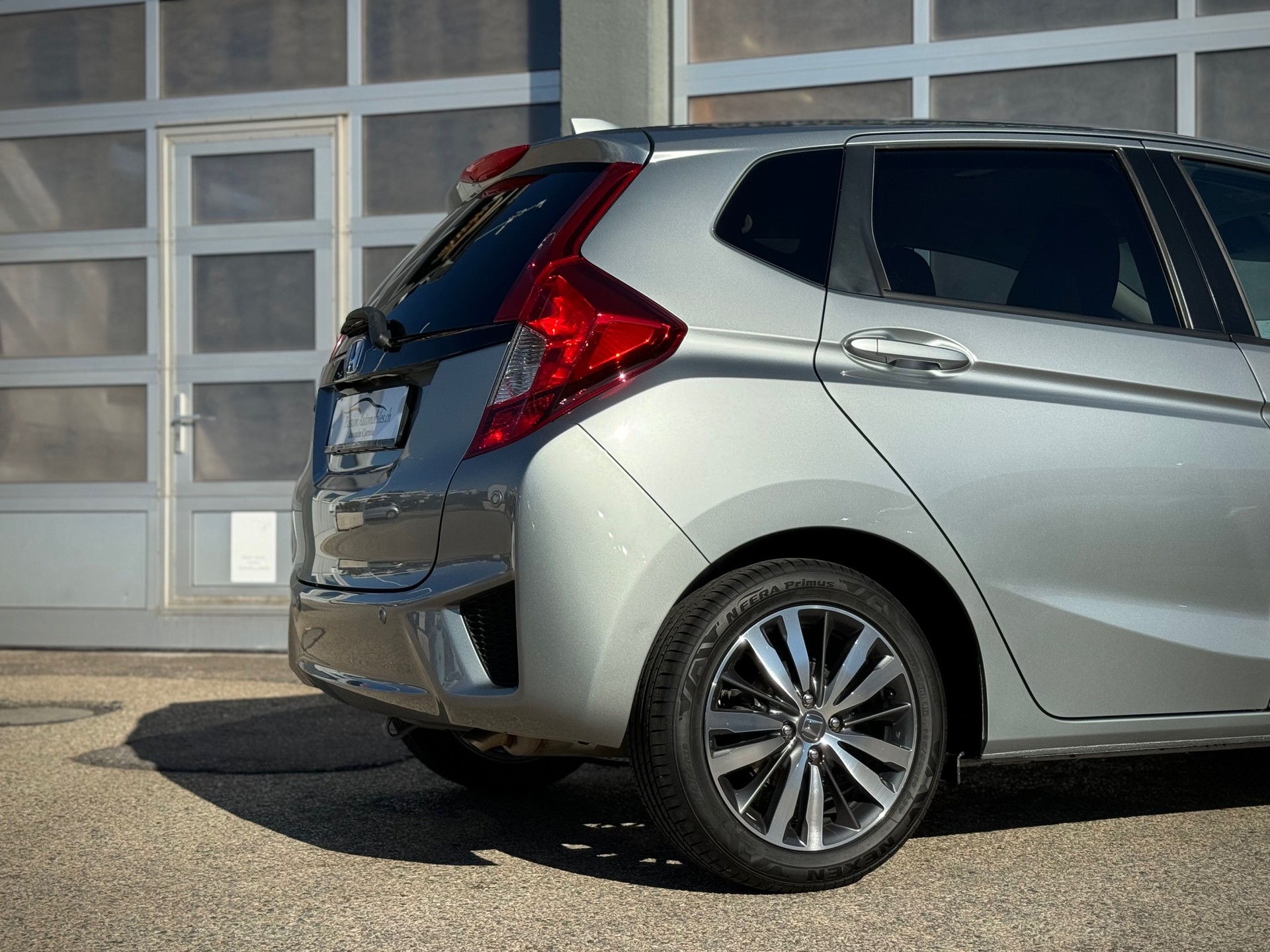 HONDA Jazz 1.3i-VTEC Elegance CVT - Véhicule Suisse (CH)-image-3