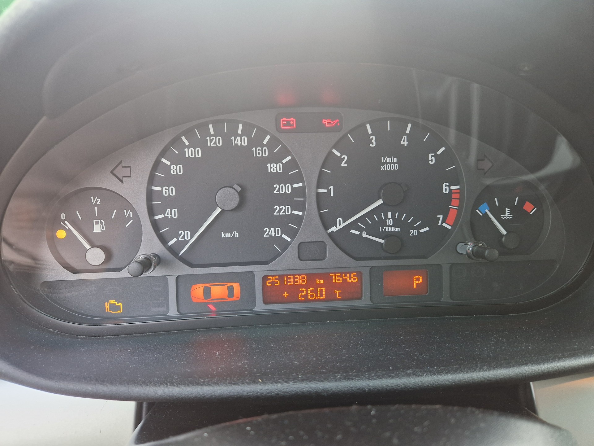 BMW 325xi Touring-image-8