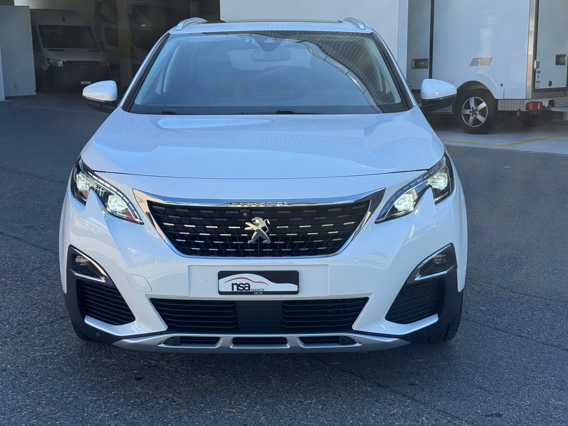 PEUGEOT 3008 1.2 PureTech Active-image-0