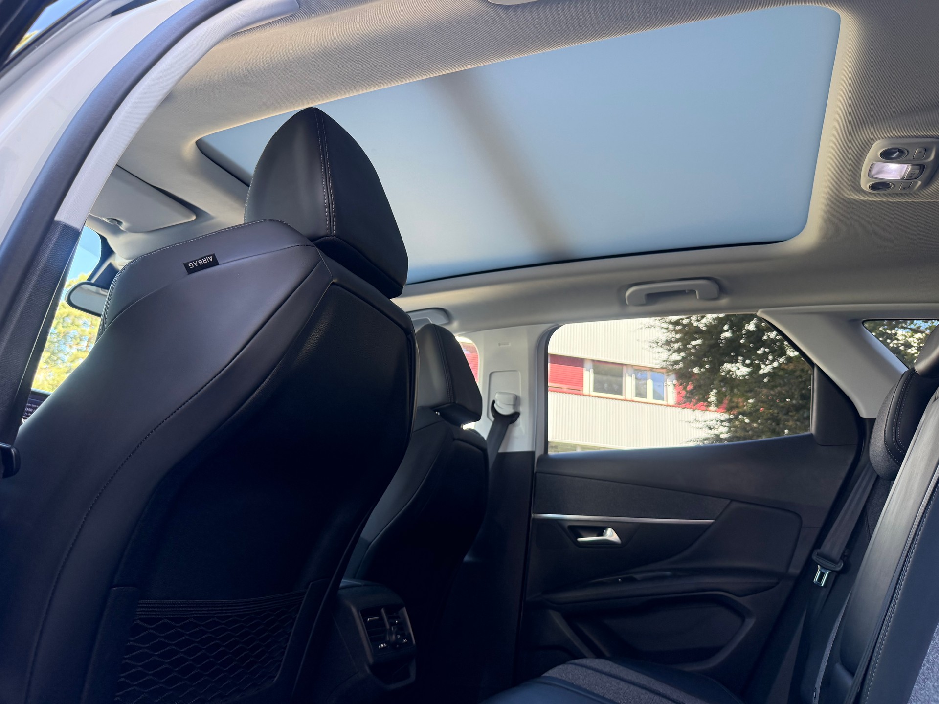PEUGEOT 3008 1.2 PureTech Active-image-10