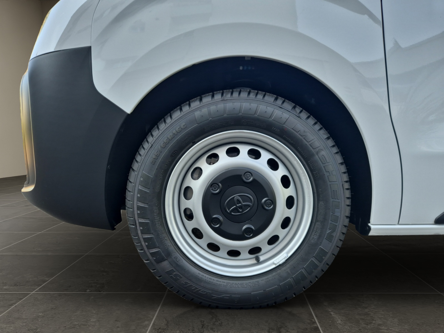 TOYOTA PROACE Van L2 2.0 D Active-image-15