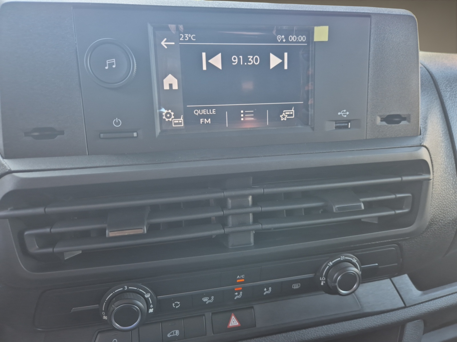 TOYOTA PROACE Van L2 2.0 D Active-image-13