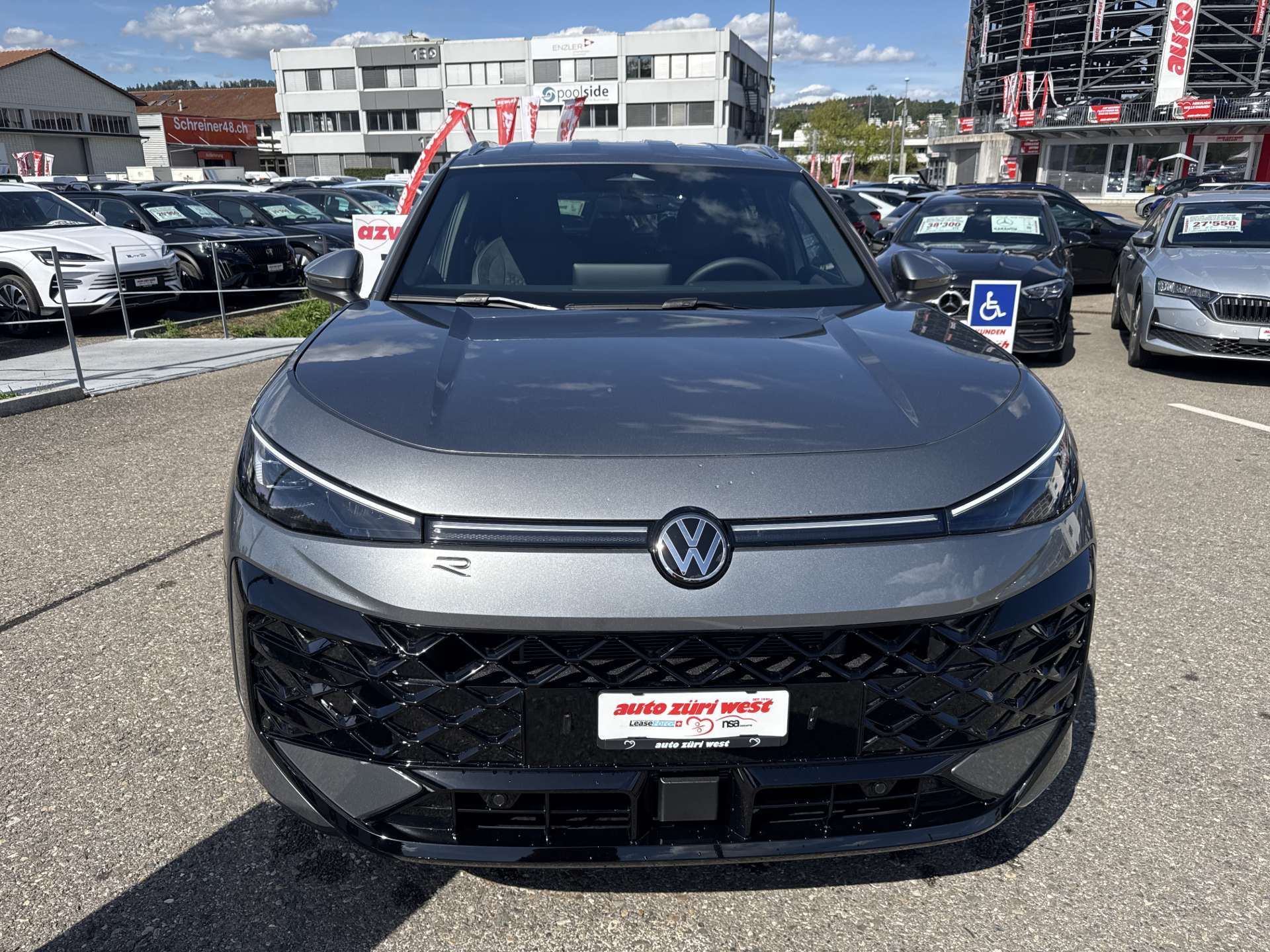 VW T-Roc 1.5 eTSi mHEV R-Line DSG-Automat-image-12