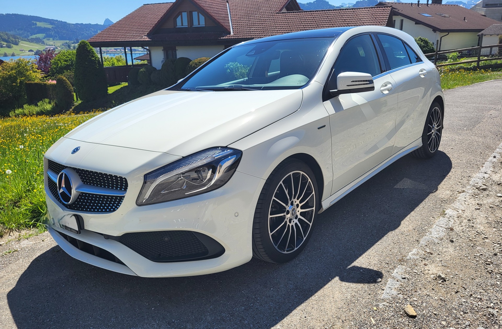 MERCEDES-BENZ A 220 AMG Line 4m-image-0