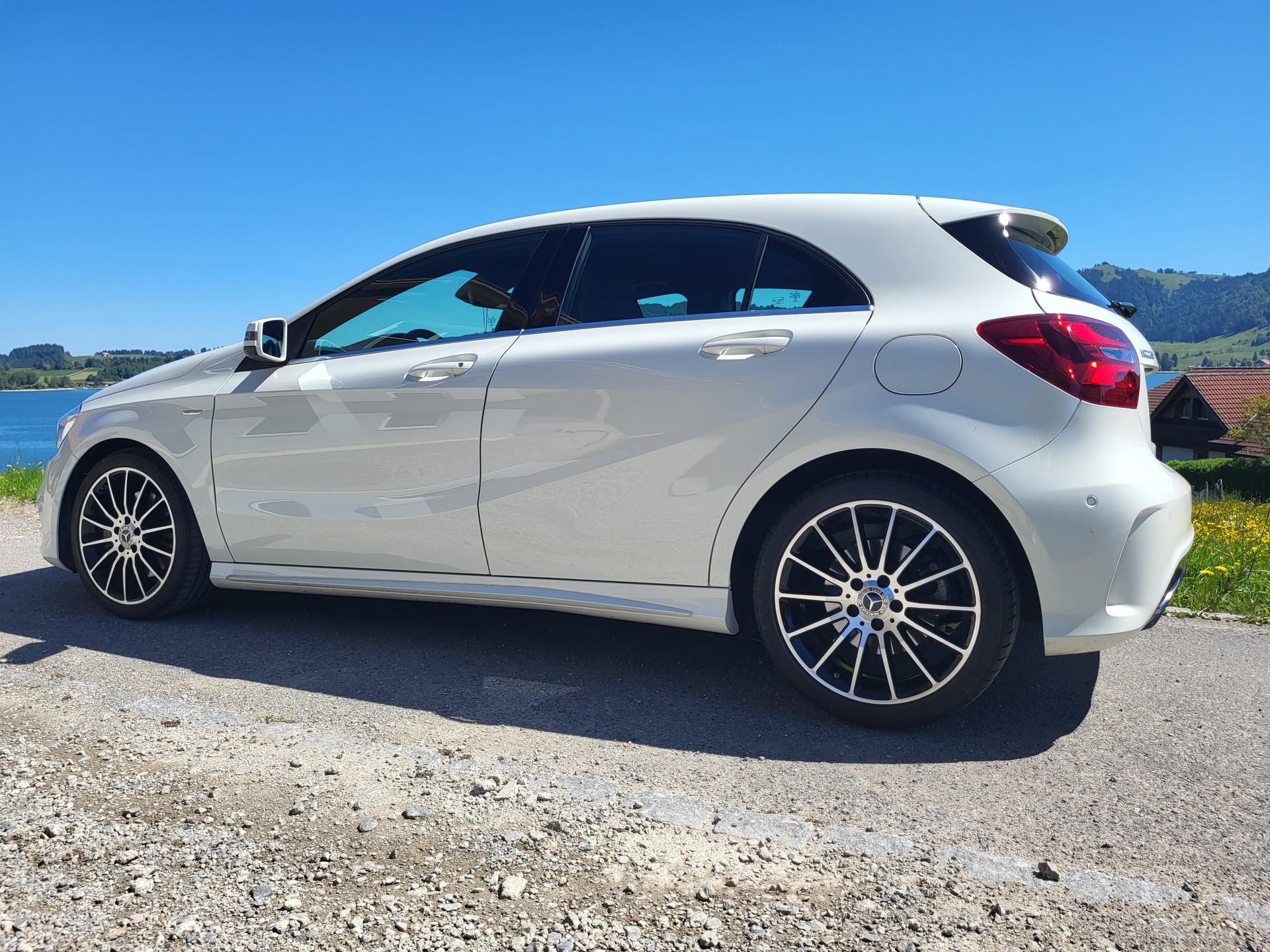 MERCEDES-BENZ A 220 AMG Line 4m-image-1
