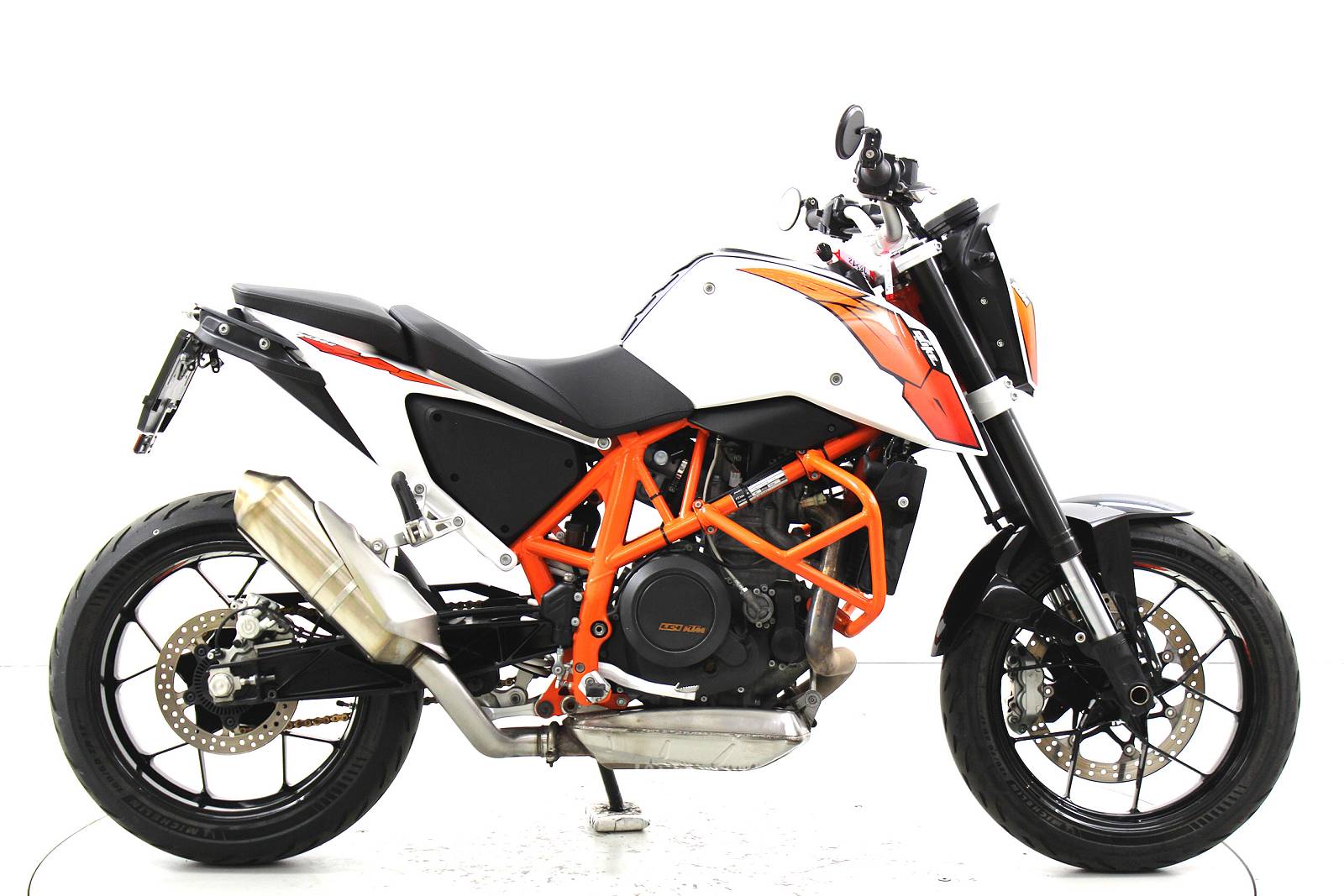 KTM 690 Duke ABS-showroom-element-3