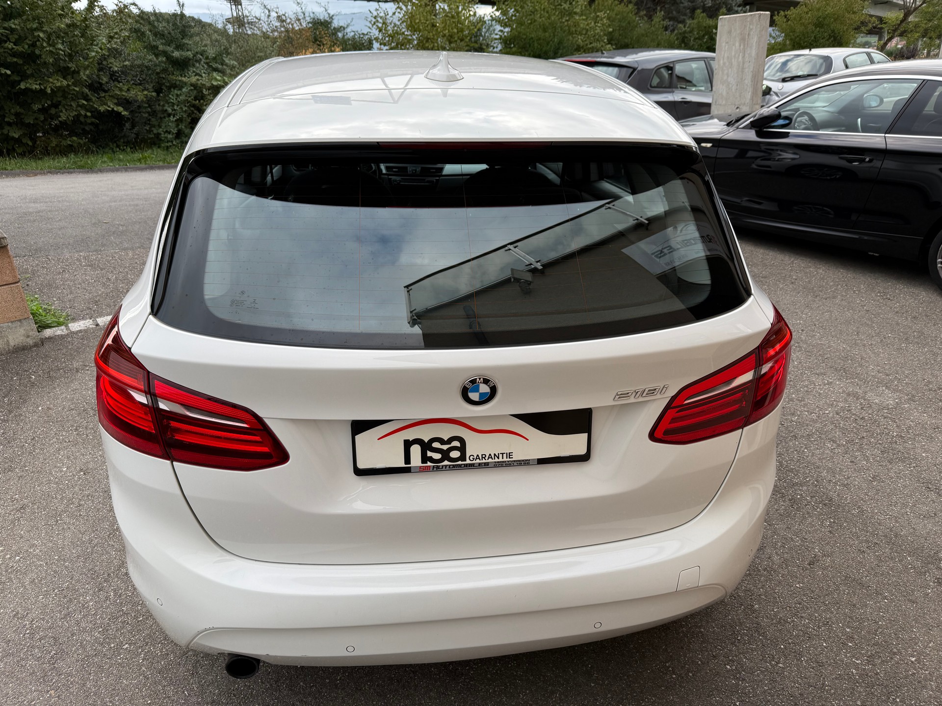 BMW 218i Active Tourer Steptronic-image-8