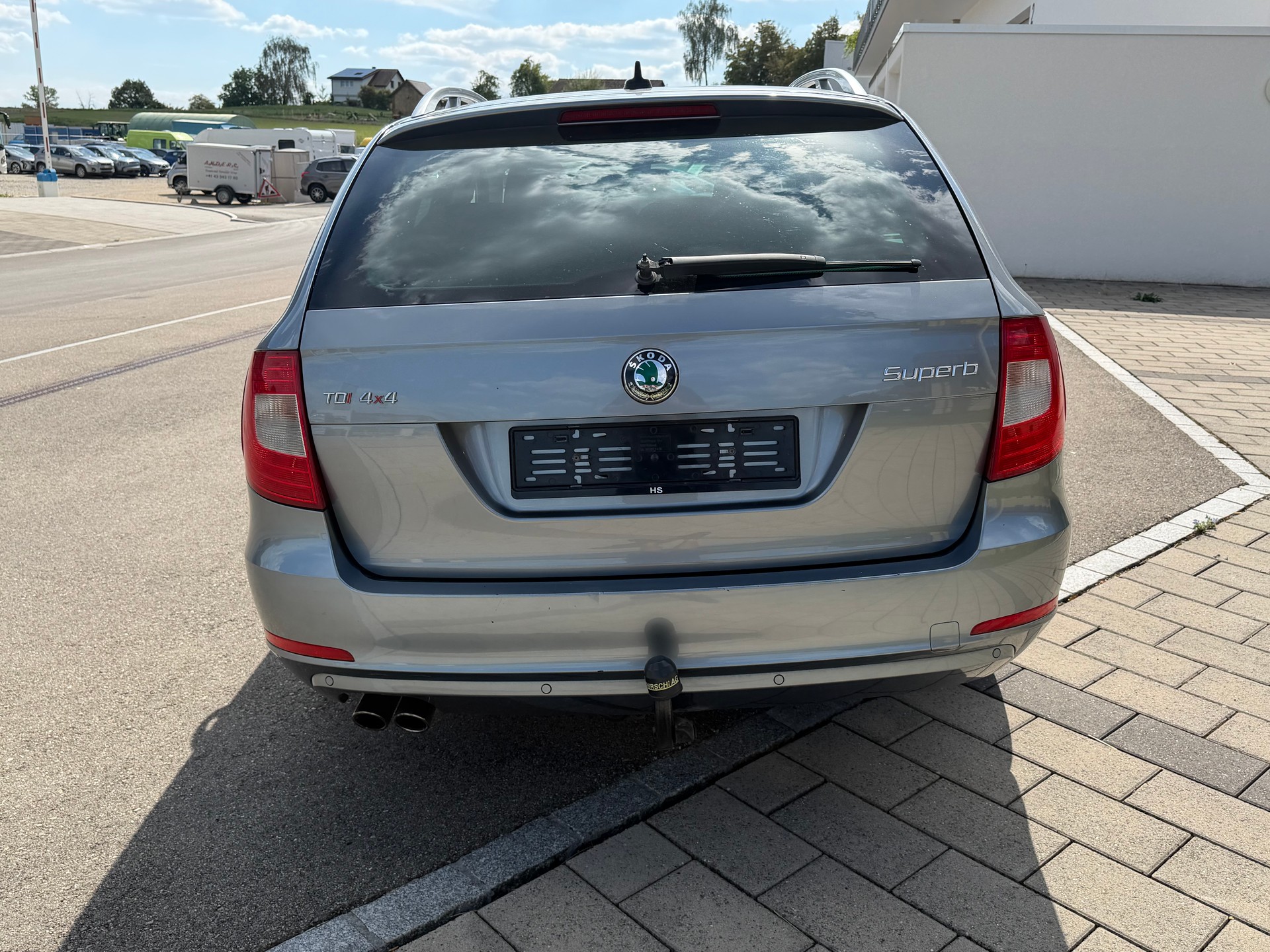 SKODA Superb Combi 2.0 TDi AllDrive4x4 DSG-image-9