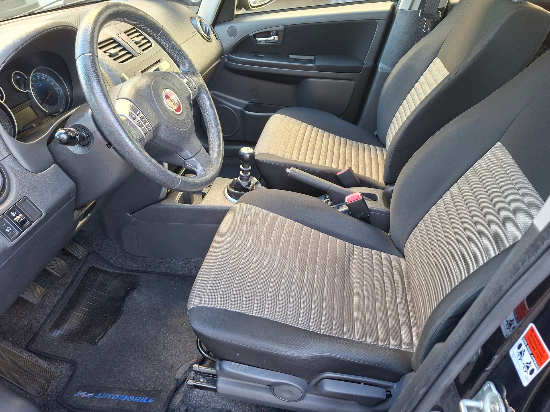 FIAT Sedici 2.0JTD 4WD Freestyle-image-6
