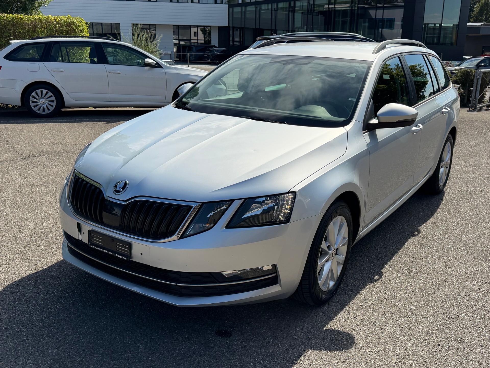 SKODA OCTAVIA-image-0