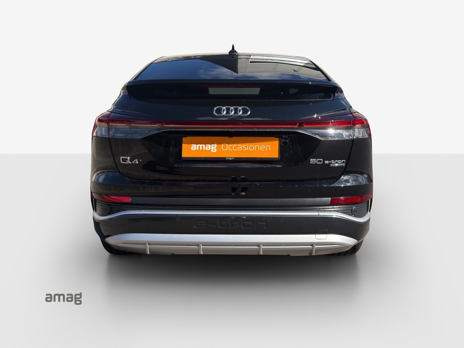 AUDI Q4 Sportback e-tron 50 quattro-showroom-element-3