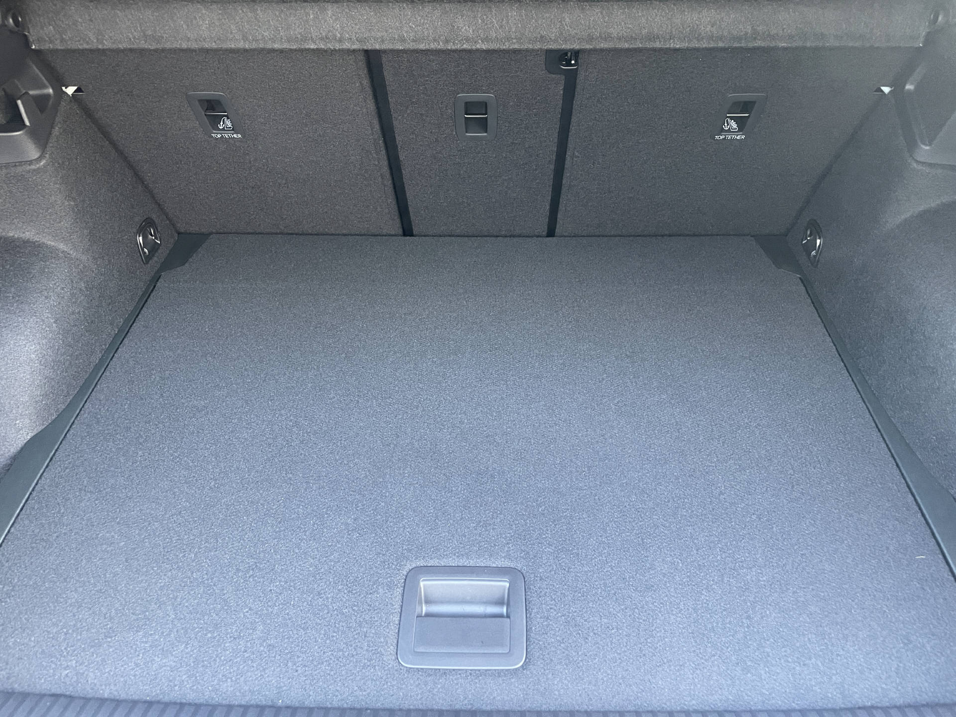 VW T-Roc 1.5 eTSI R-Line DSG-image-12
