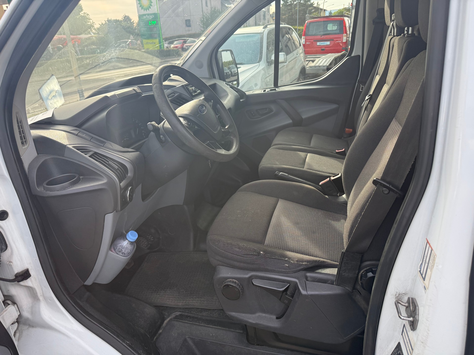 FORD Transit Custom Van 250 L1H1 Level 3-image-10