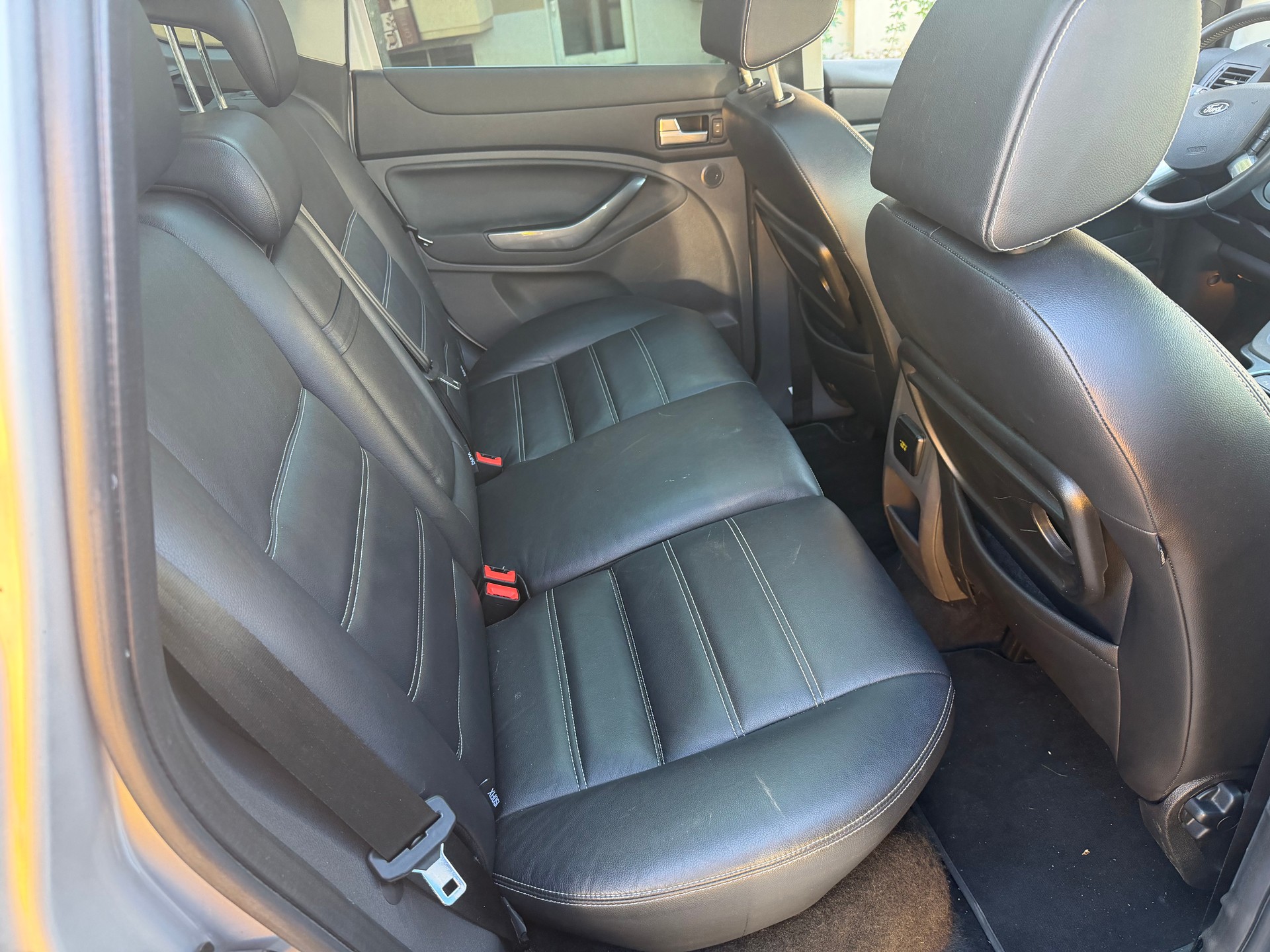 FORD Kuga 2.0 TDCi Titanium 4WD PowerShift-image-11