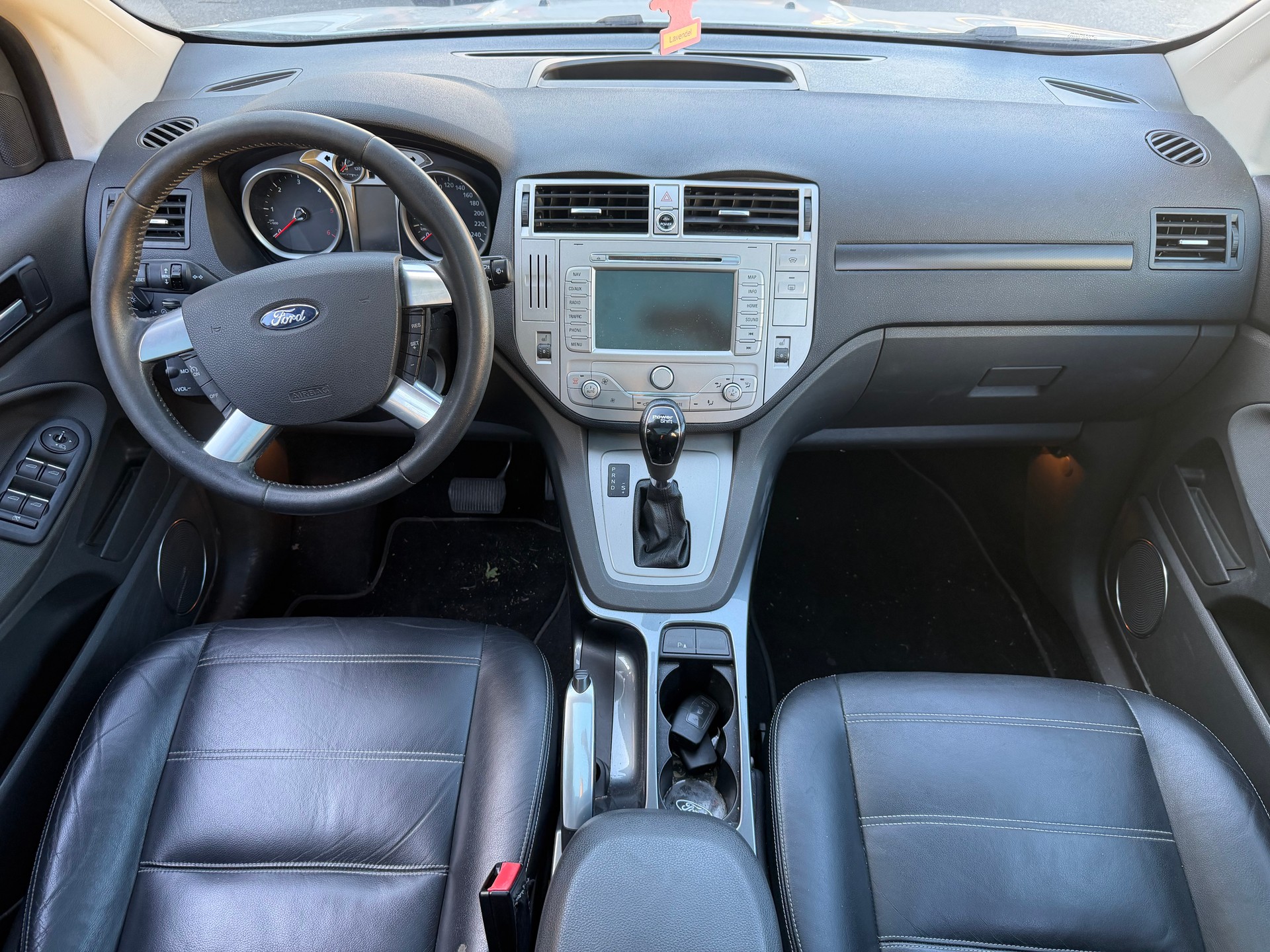 FORD Kuga 2.0 TDCi Titanium 4WD PowerShift-image-12
