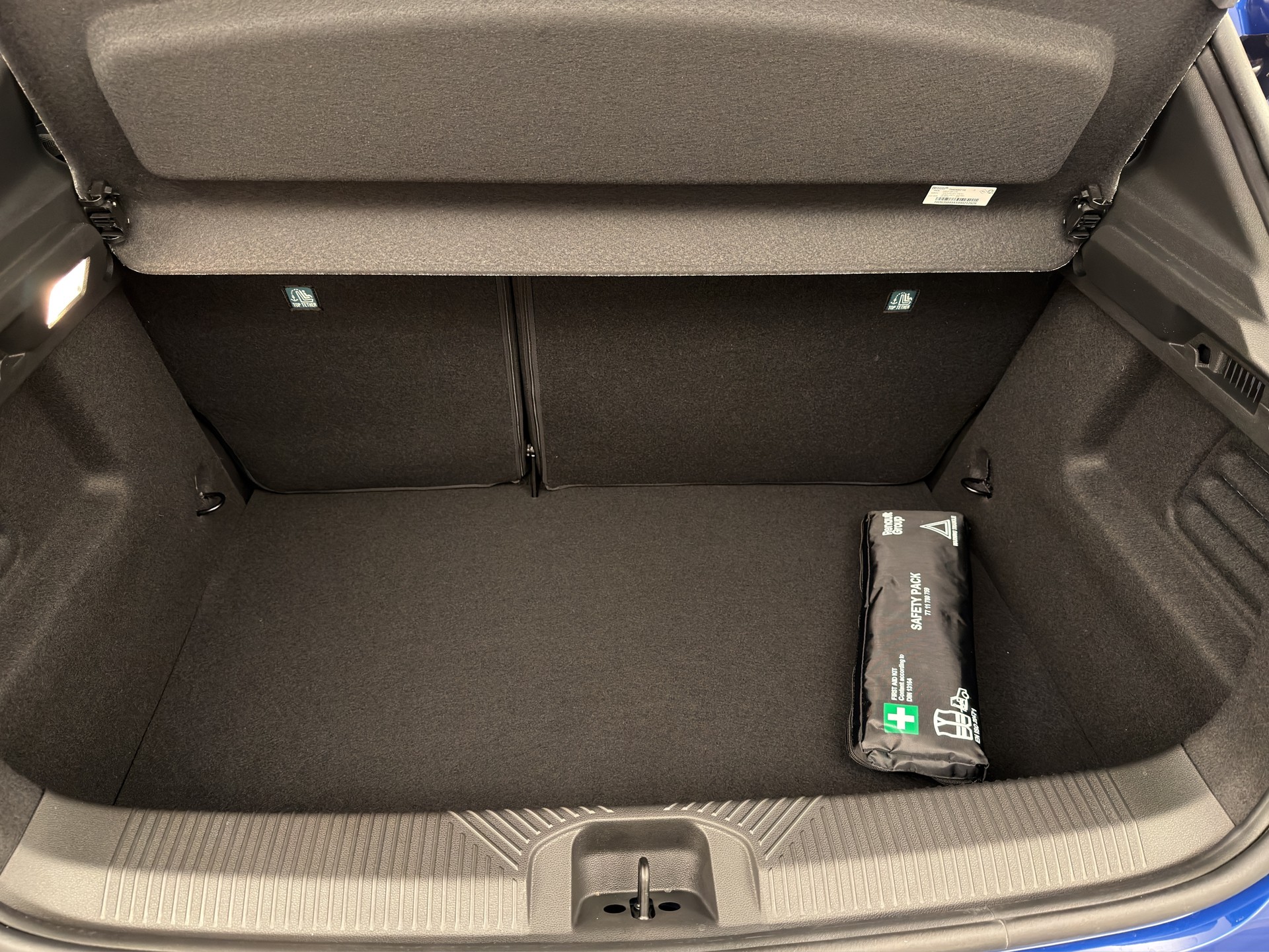 RENAULT Clio 1.8 E-Tech techno-image-12