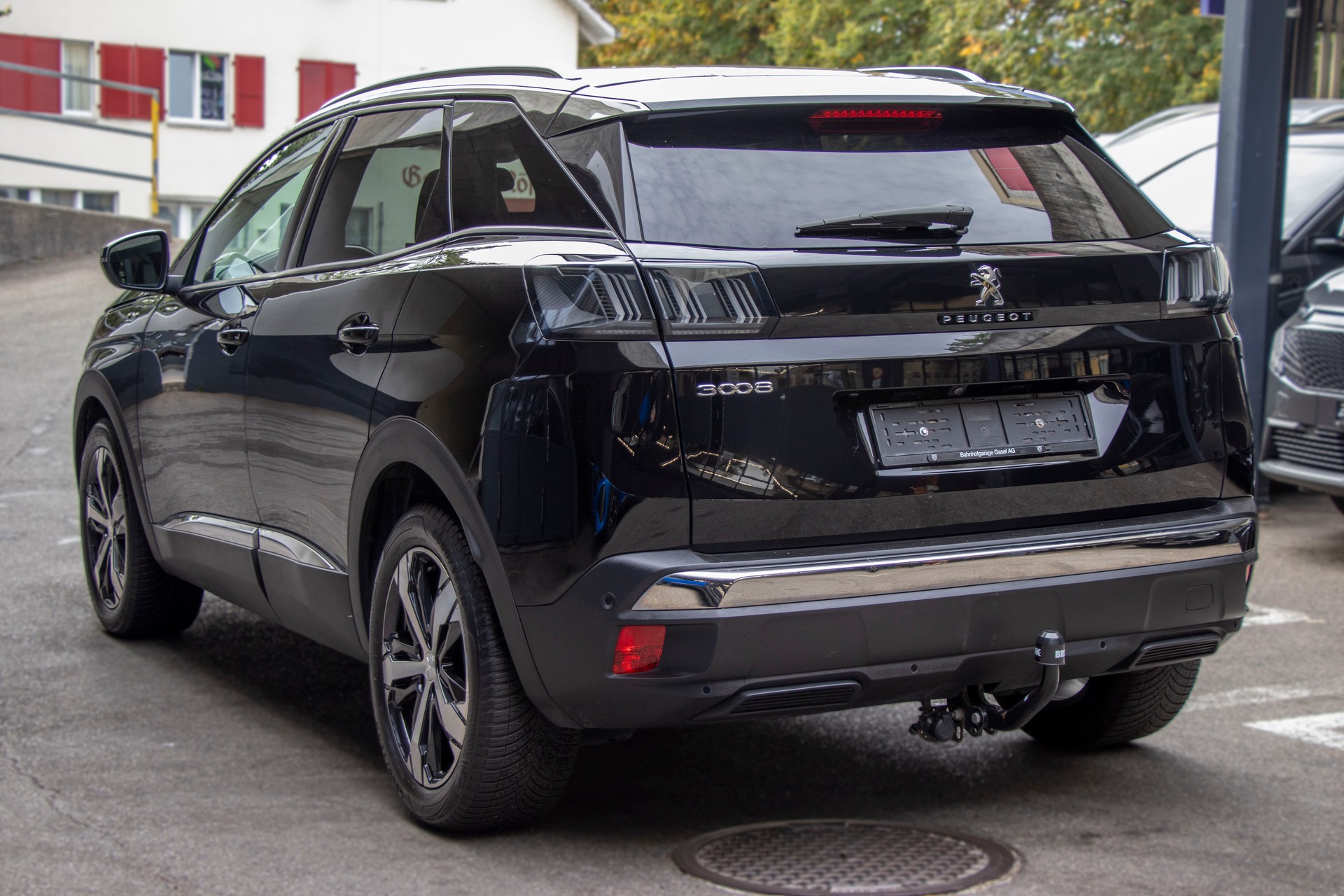 PEUGEOT 3008 1.2 PureTech Allure Pack EAT8-image-1