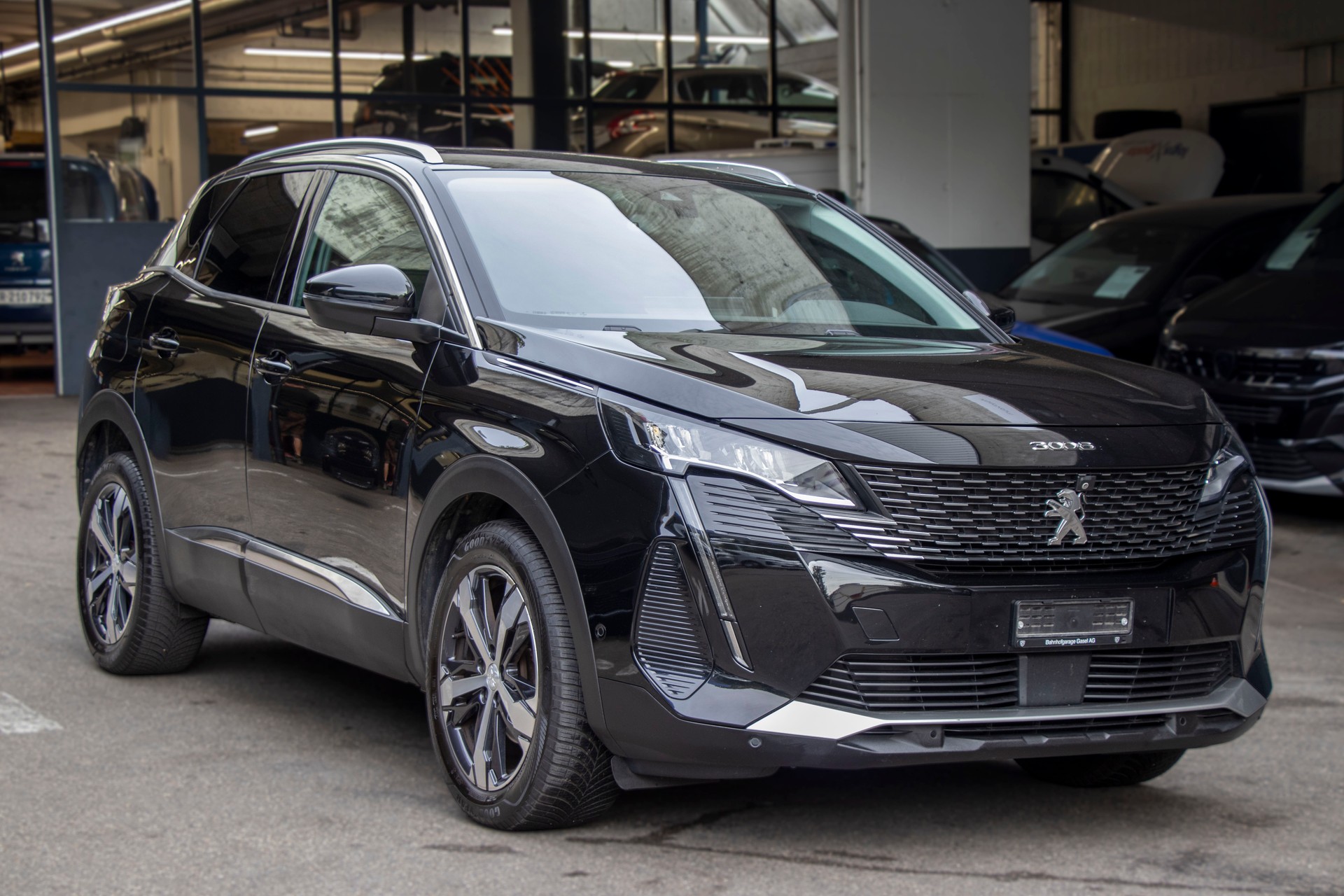 PEUGEOT 3008 1.2 PureTech Allure Pack EAT8-image-3