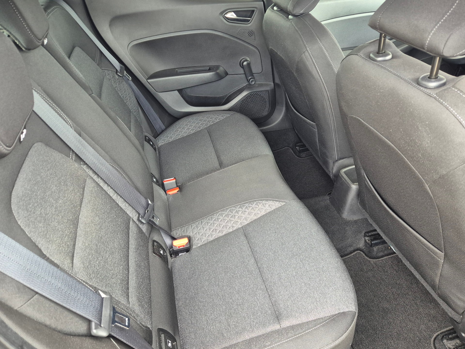 RENAULT Clio 1.0 Zen-image-14