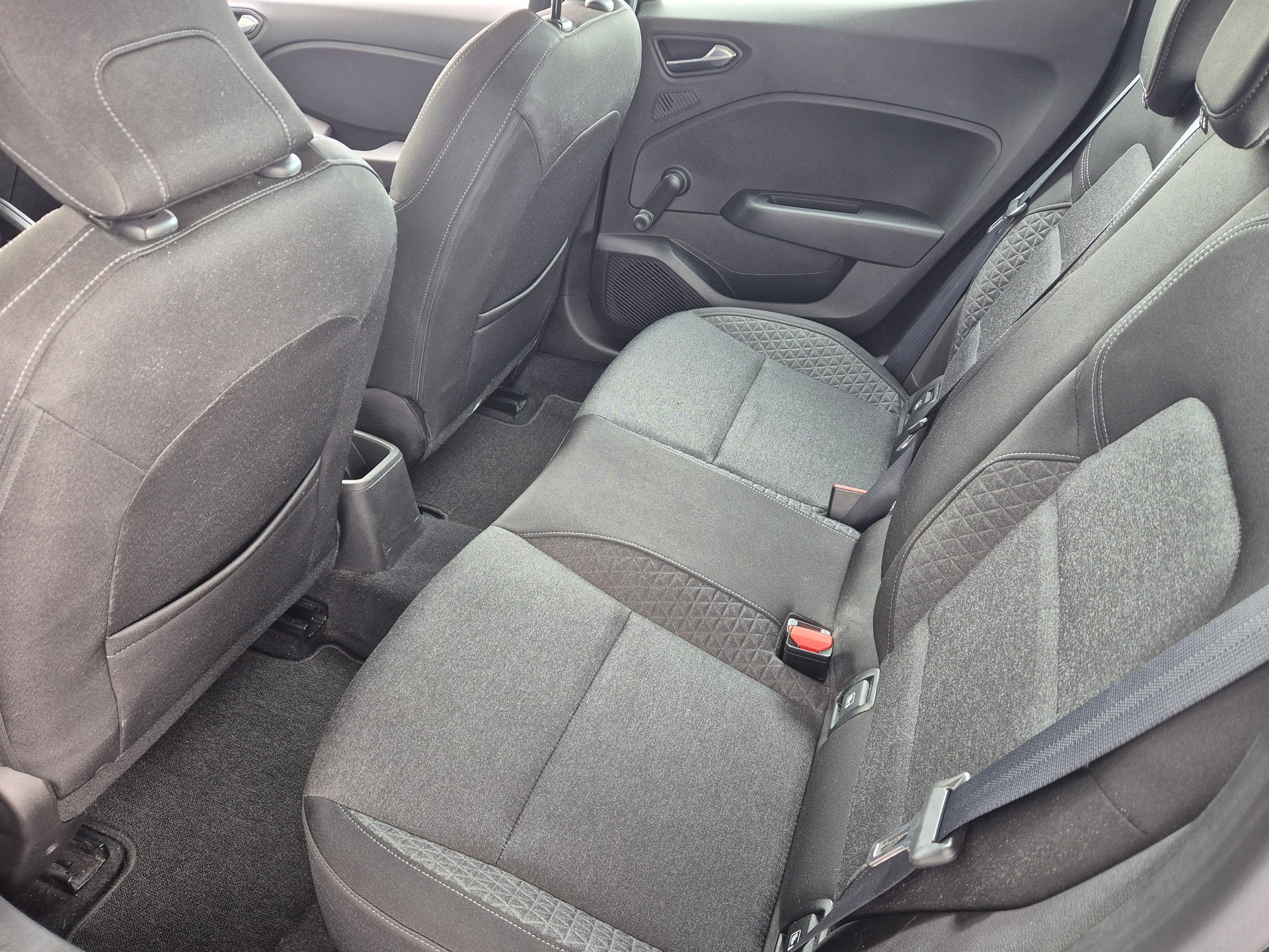 RENAULT Clio 1.0 Zen-image-13