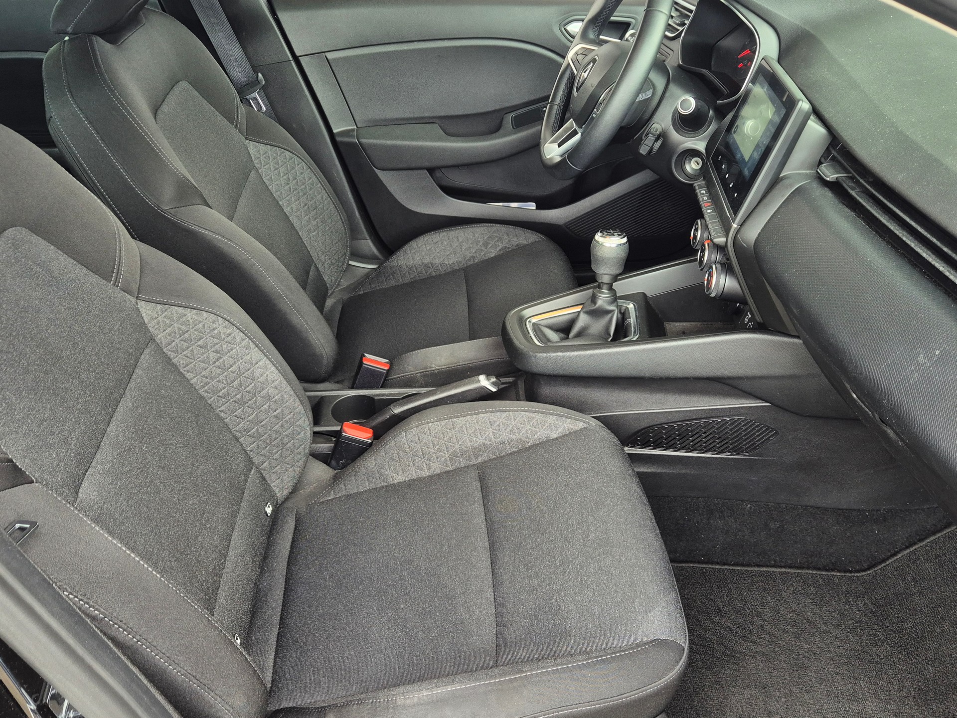 RENAULT Clio 1.0 Zen-image-12