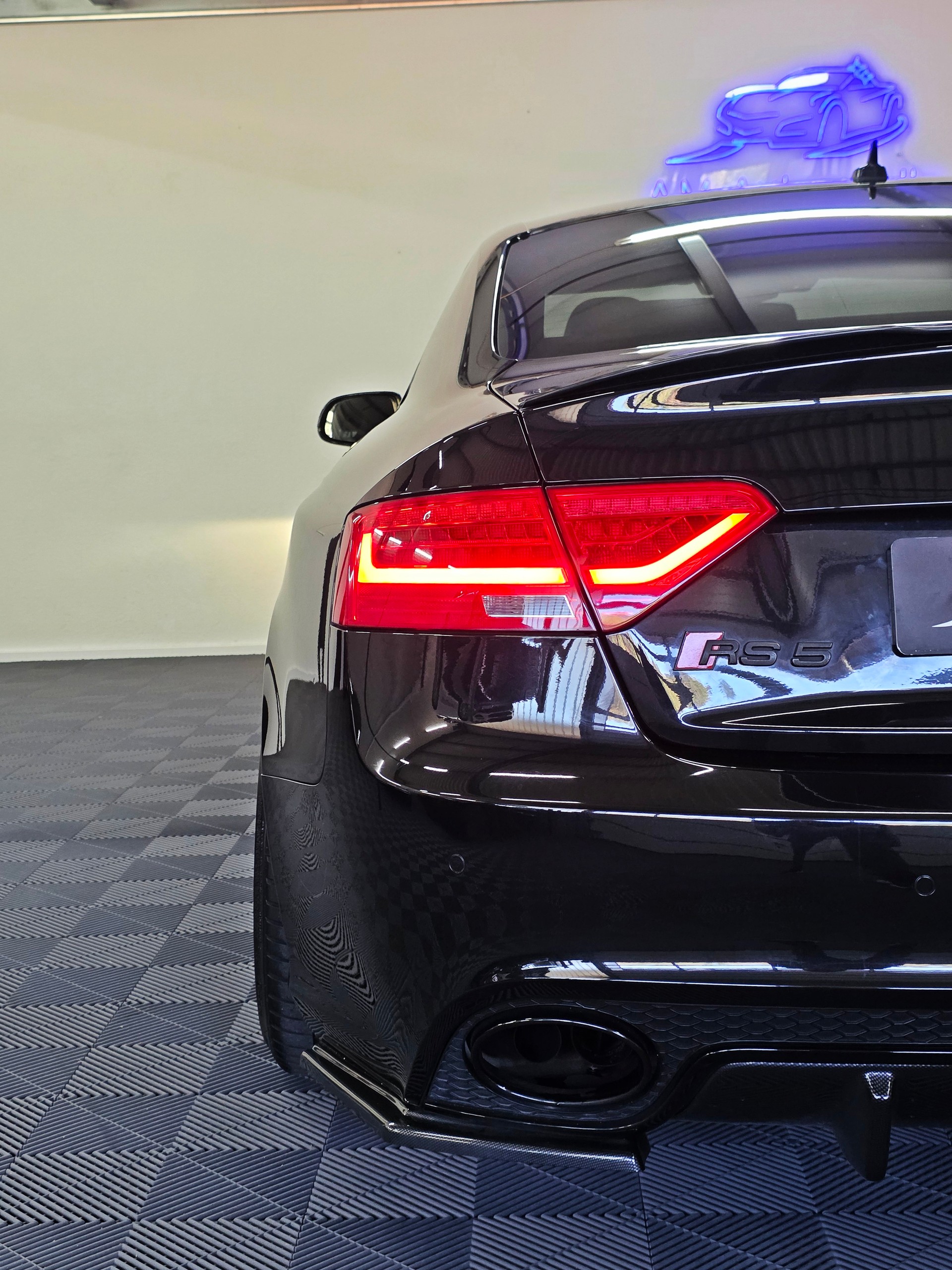 AUDI RS5 Coupé 4.2 FSI quattro S-tronic-image-7