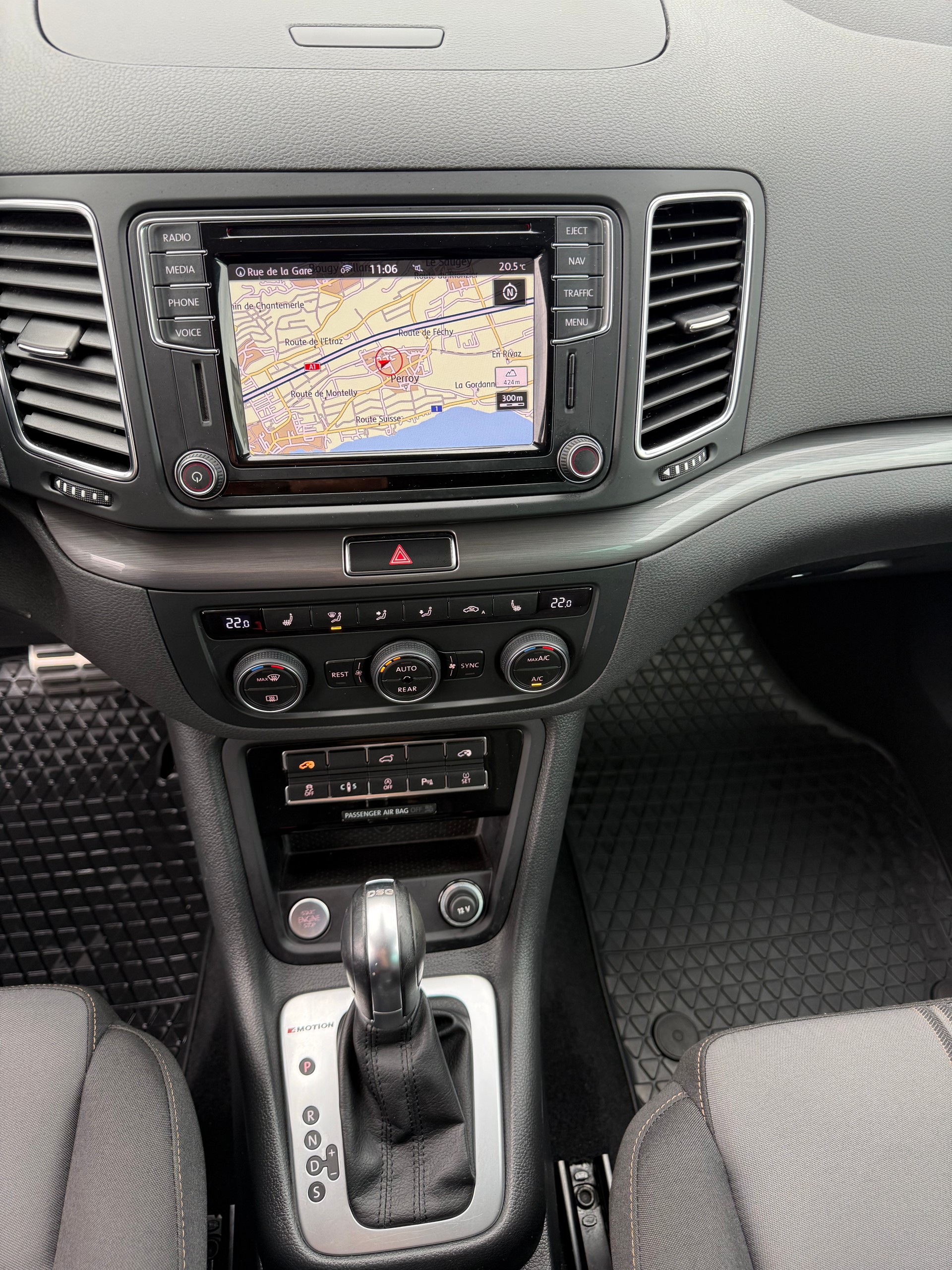 VW Sharan 2.0 TDI BMT Allstar 4Motion DSG-image-11