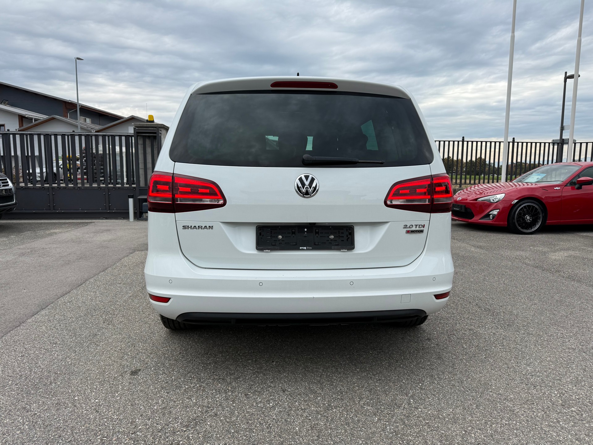 VW Sharan 2.0 TDI BMT Allstar 4Motion DSG-image-6